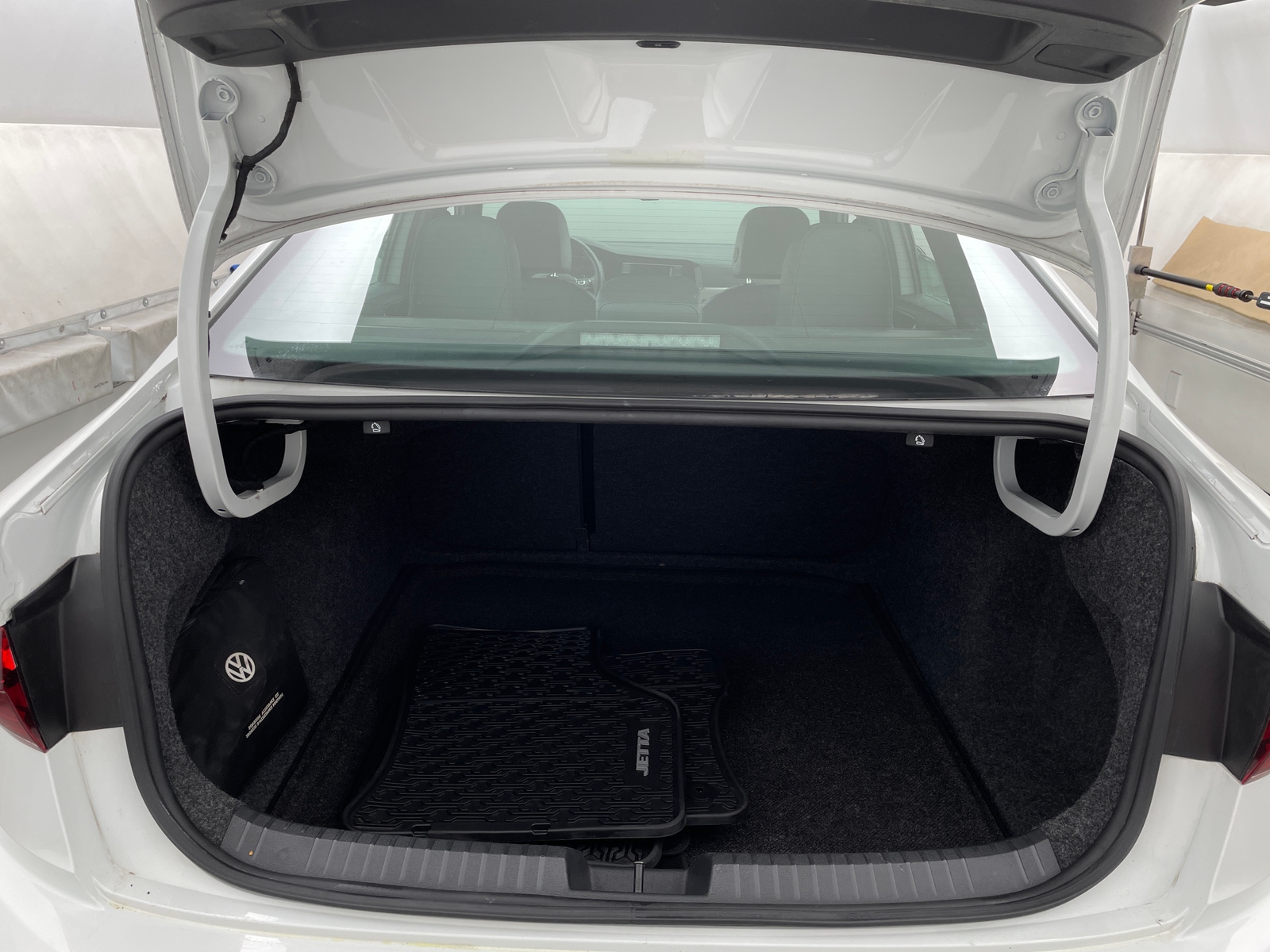 Thumbnail: 2020 Volkswagen Jetta - 6