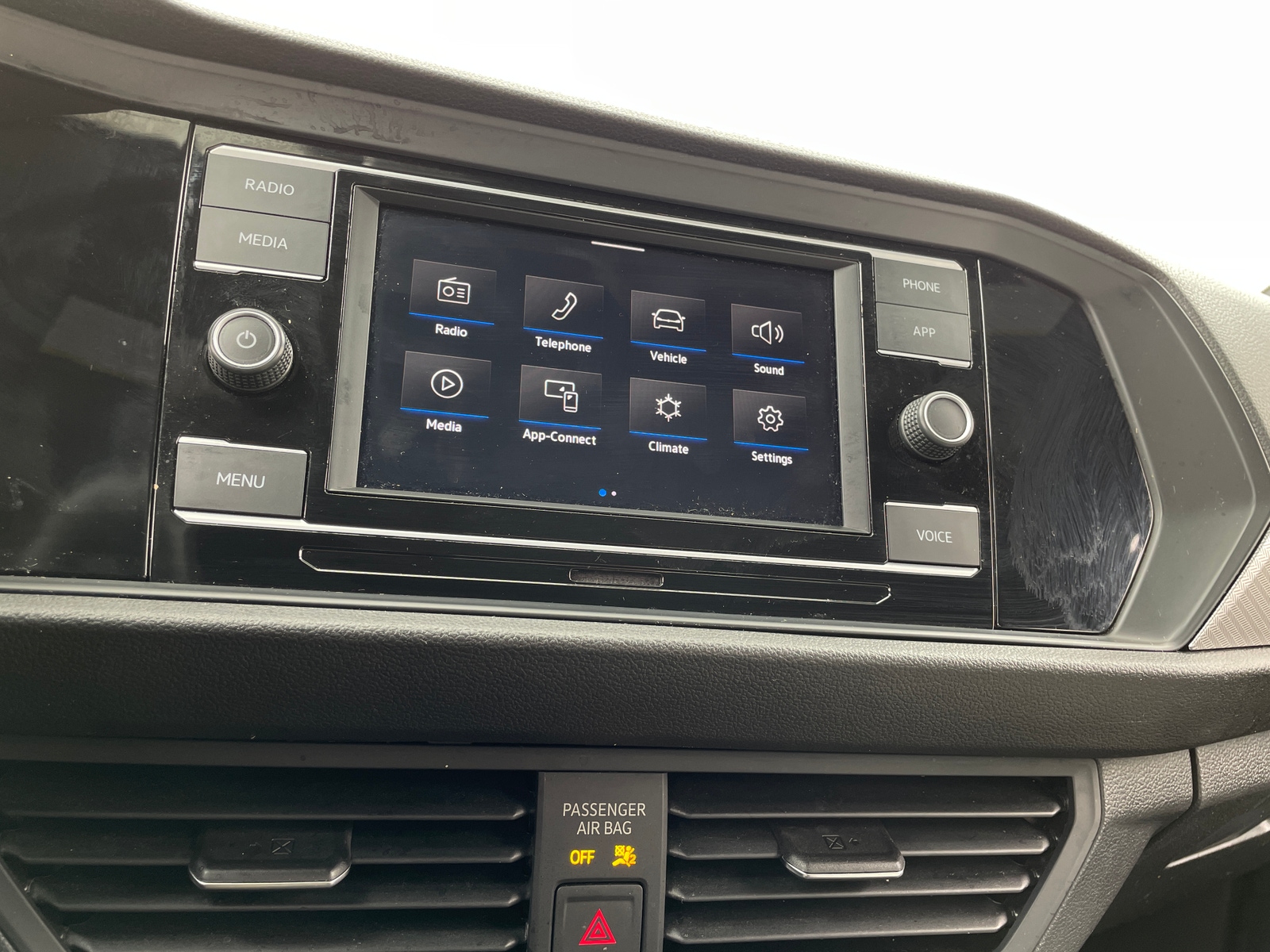 Thumbnail: 2020 Volkswagen Jetta - 3