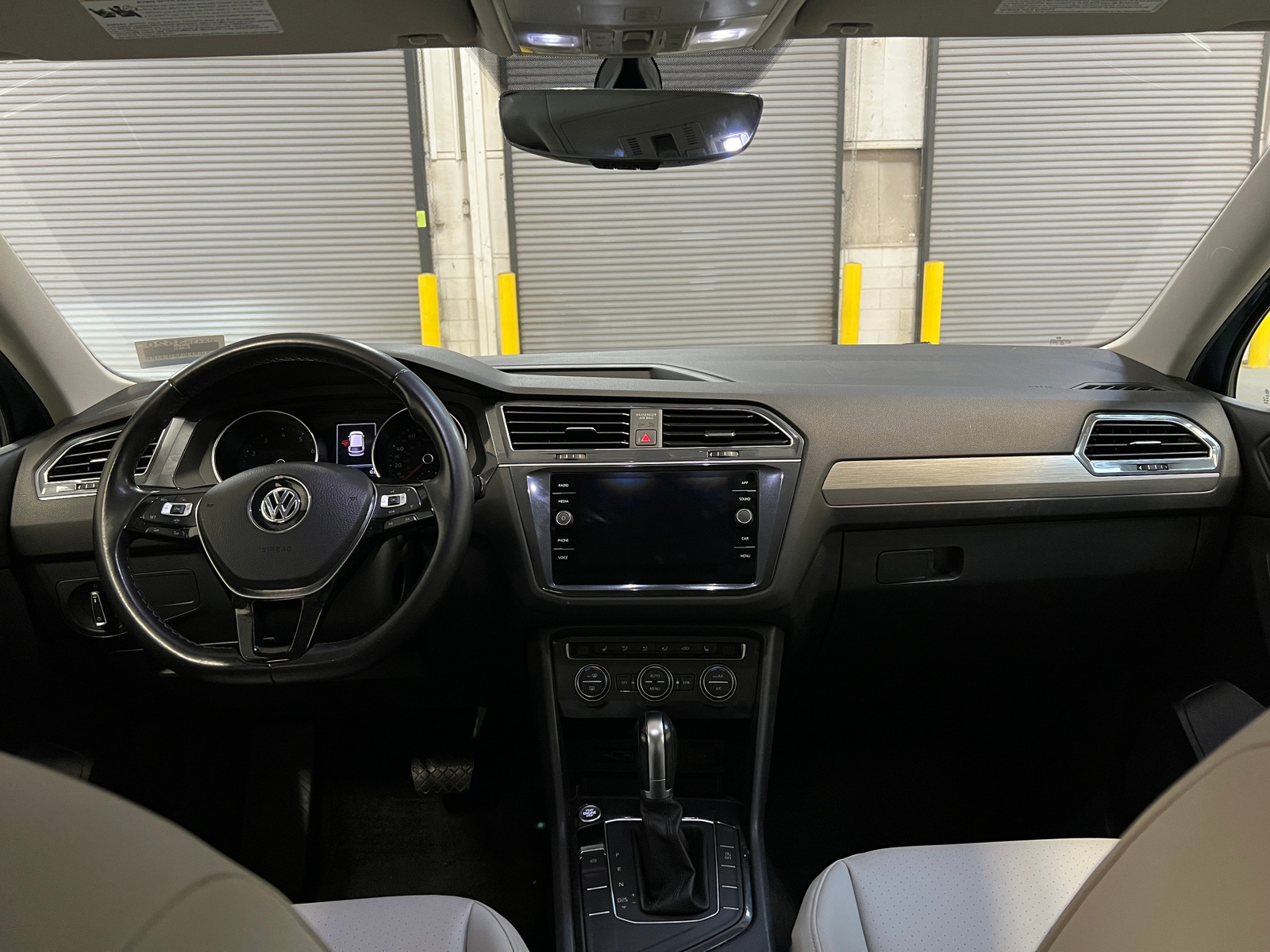 Thumbnail: 2019 Volkswagen Tiguan - 2