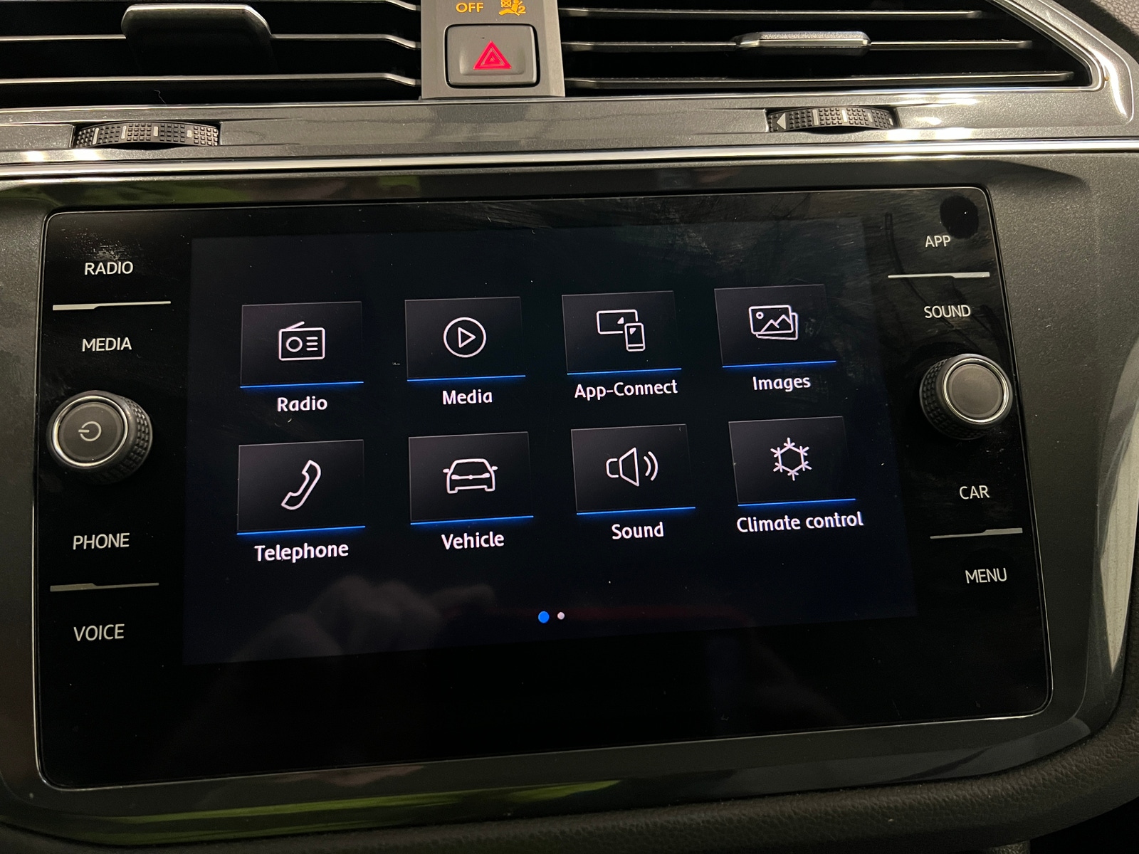 Thumbnail: 2019 Volkswagen Tiguan - 3