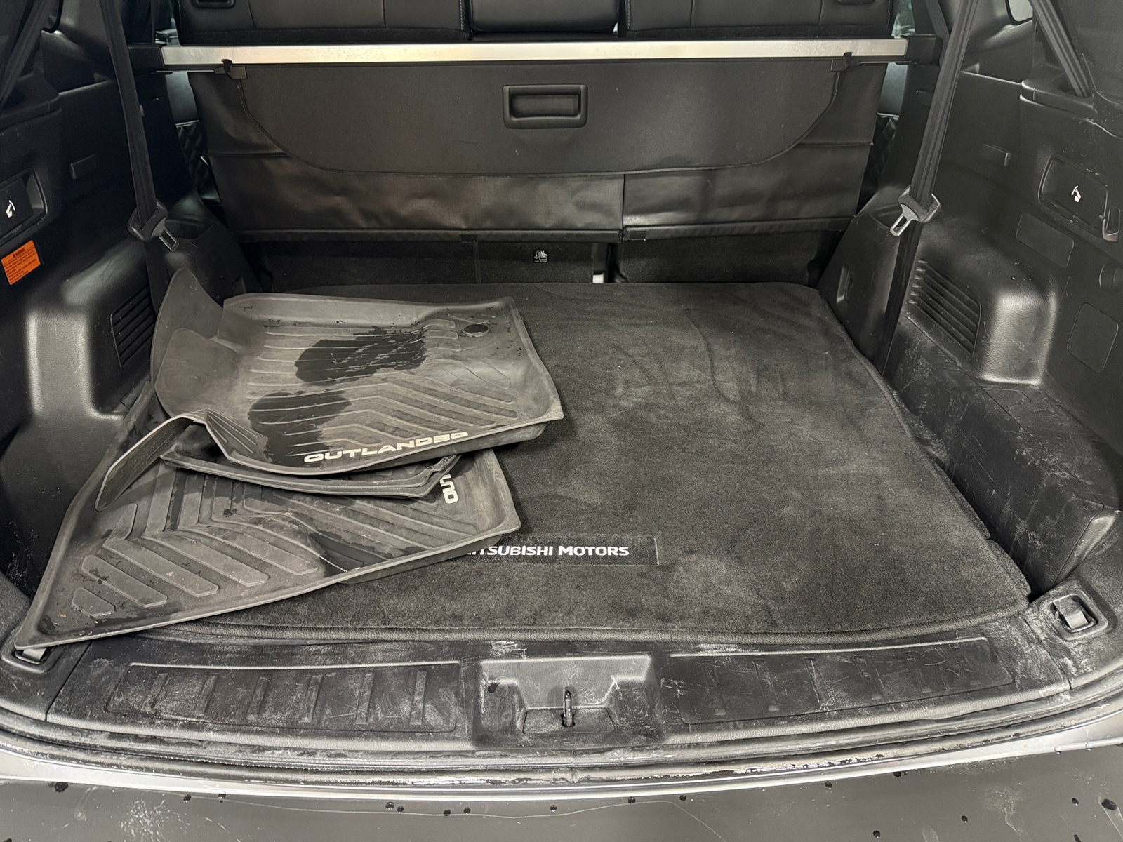 Thumbnail: 2023 Mitsubishi Outlander - 6