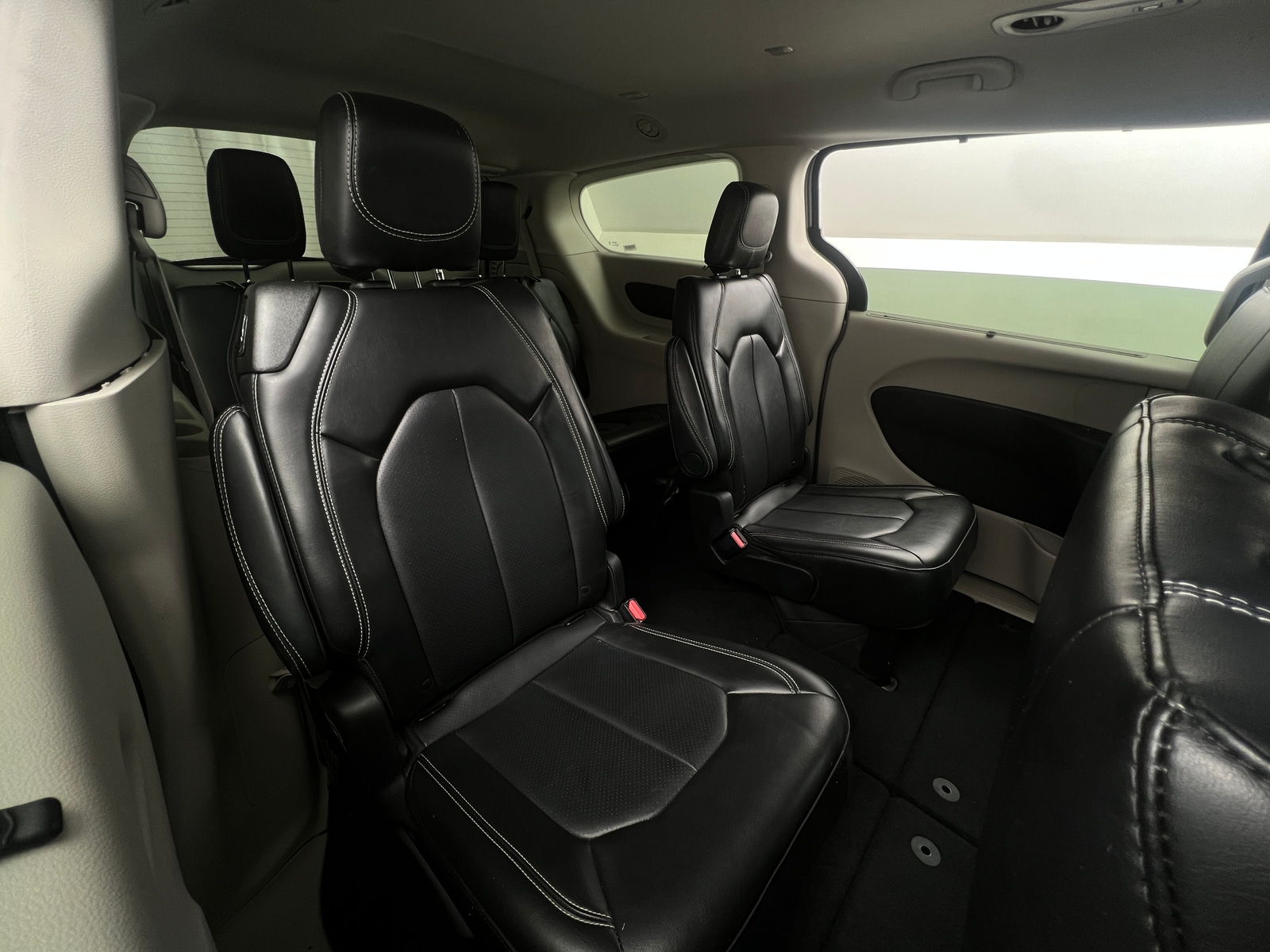 Thumbnail: 2024 Chrysler Pacifica - 5