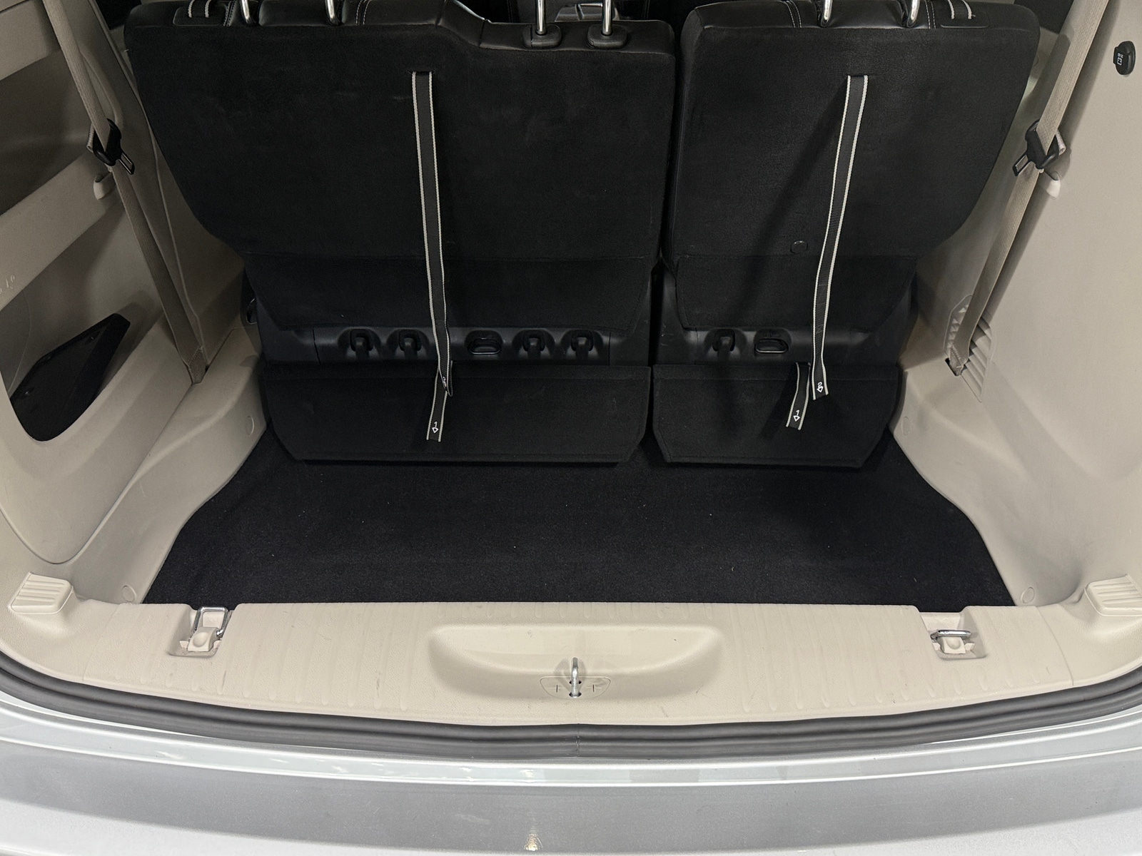 Thumbnail: 2024 Chrysler Pacifica - 6