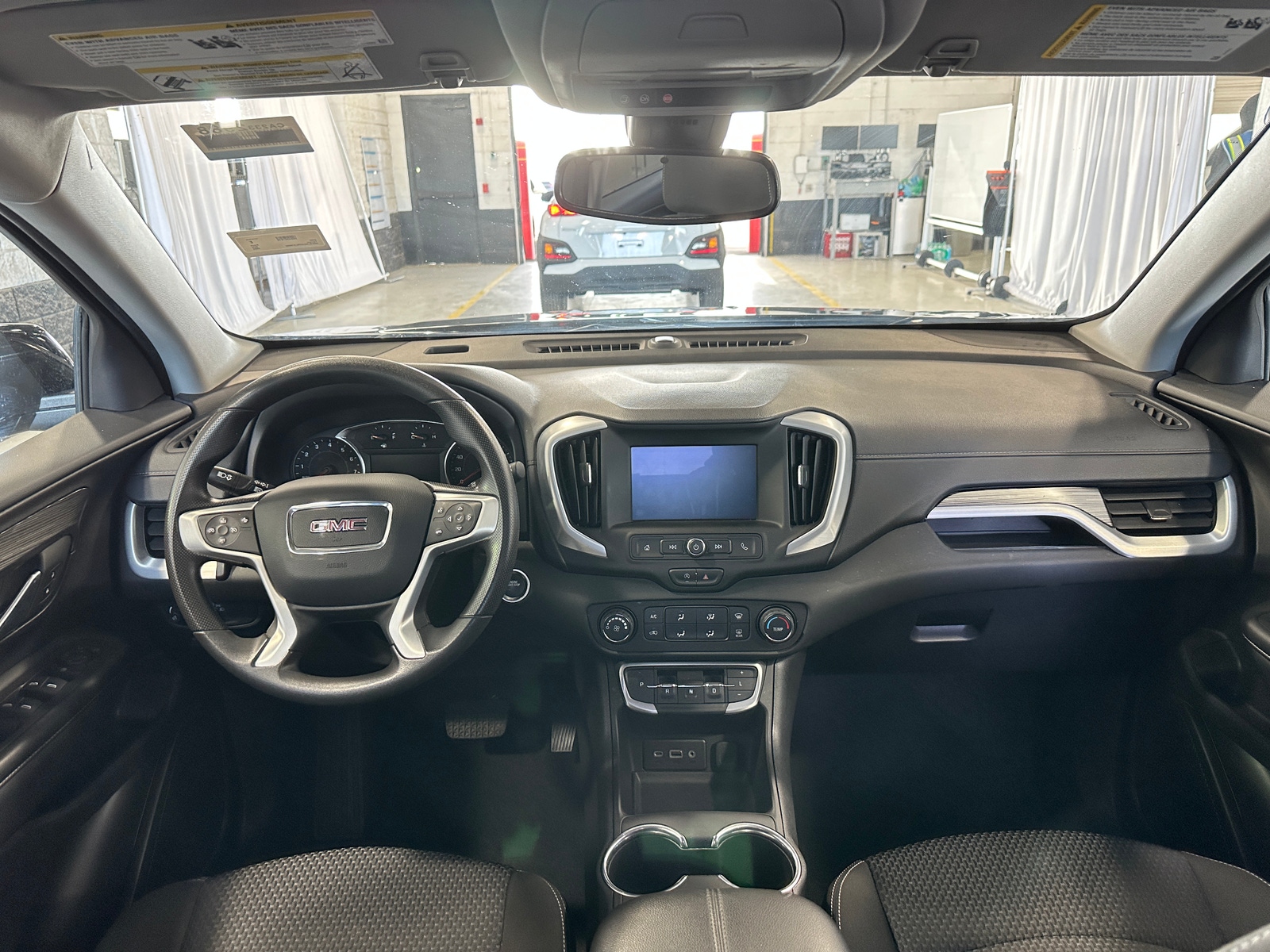 Thumbnail: 2024 GMC Terrain - 3