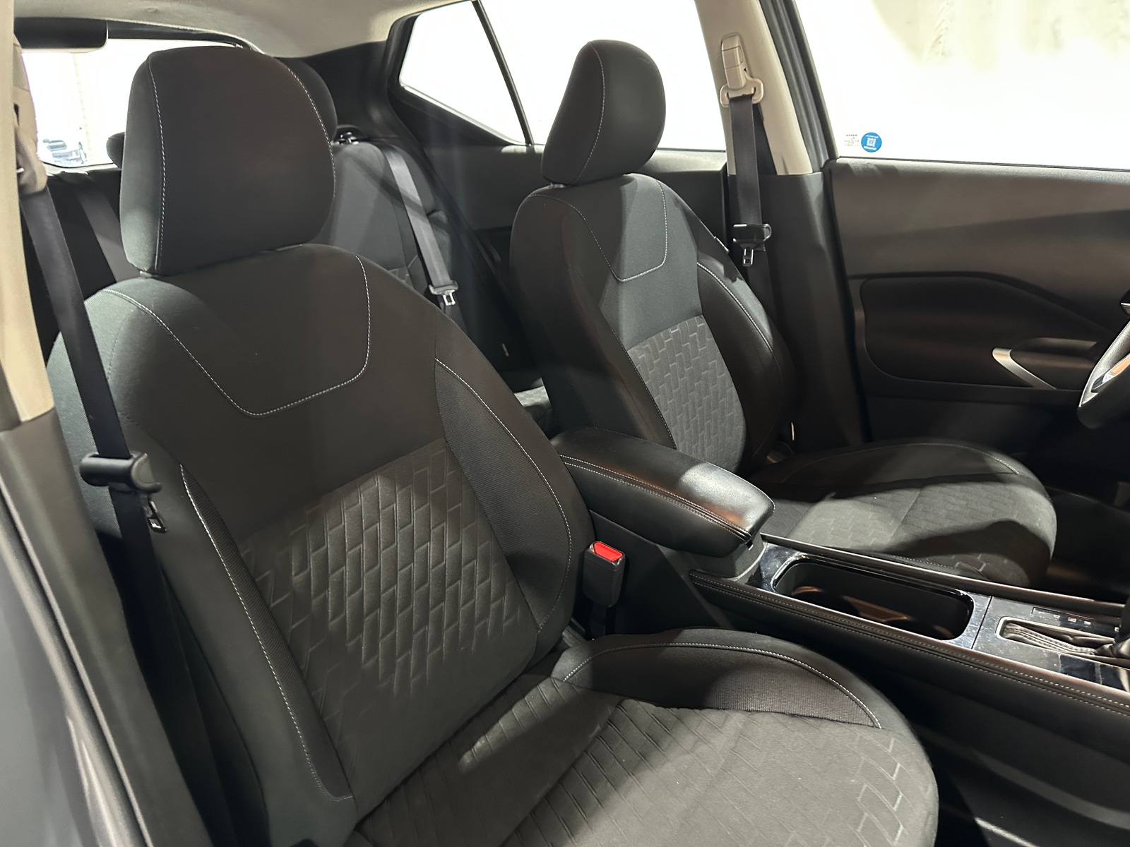 Thumbnail: 2023 Nissan Kicks - 2