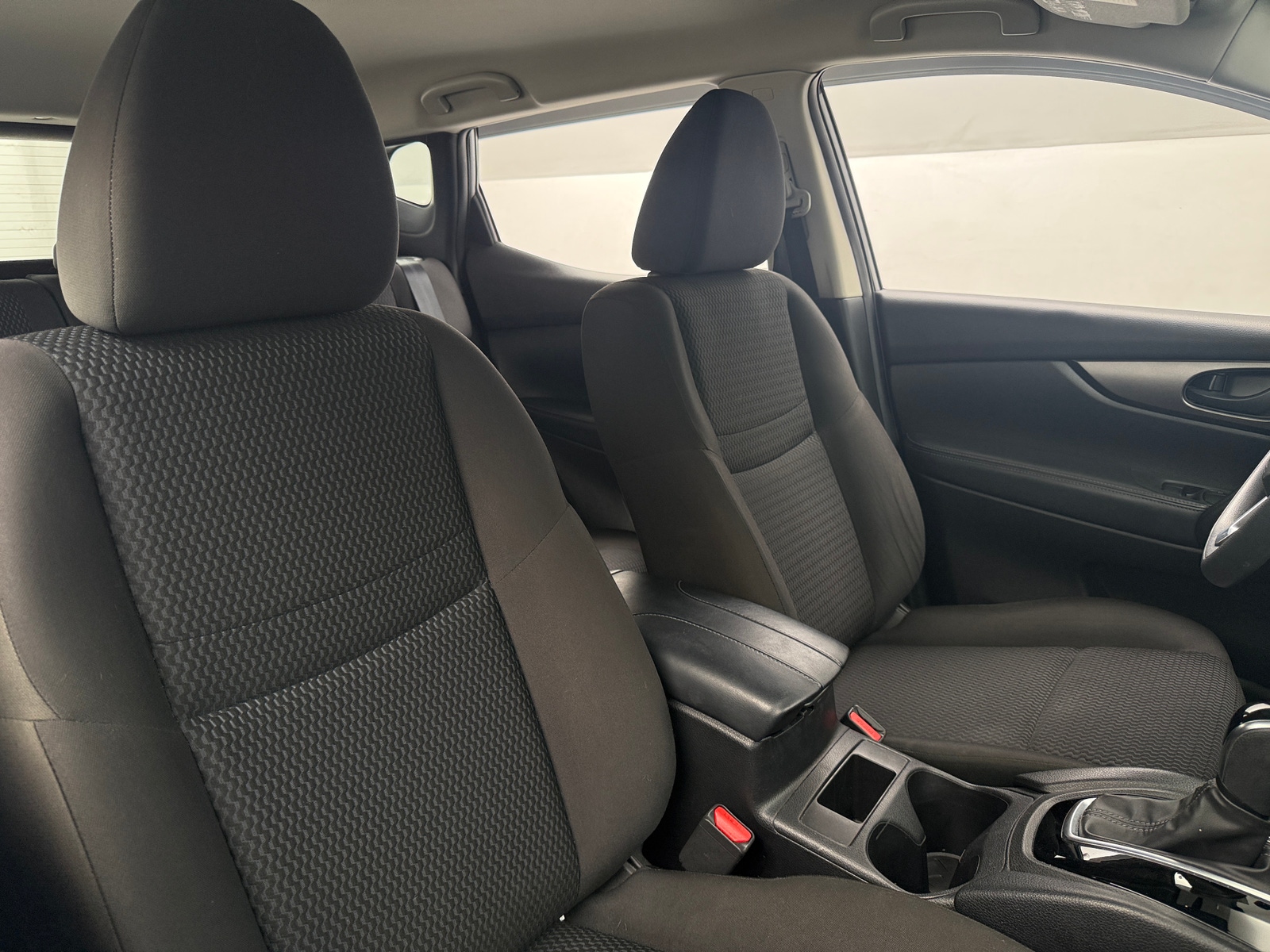 Thumbnail: 2020 Nissan Rogue Sport - 2