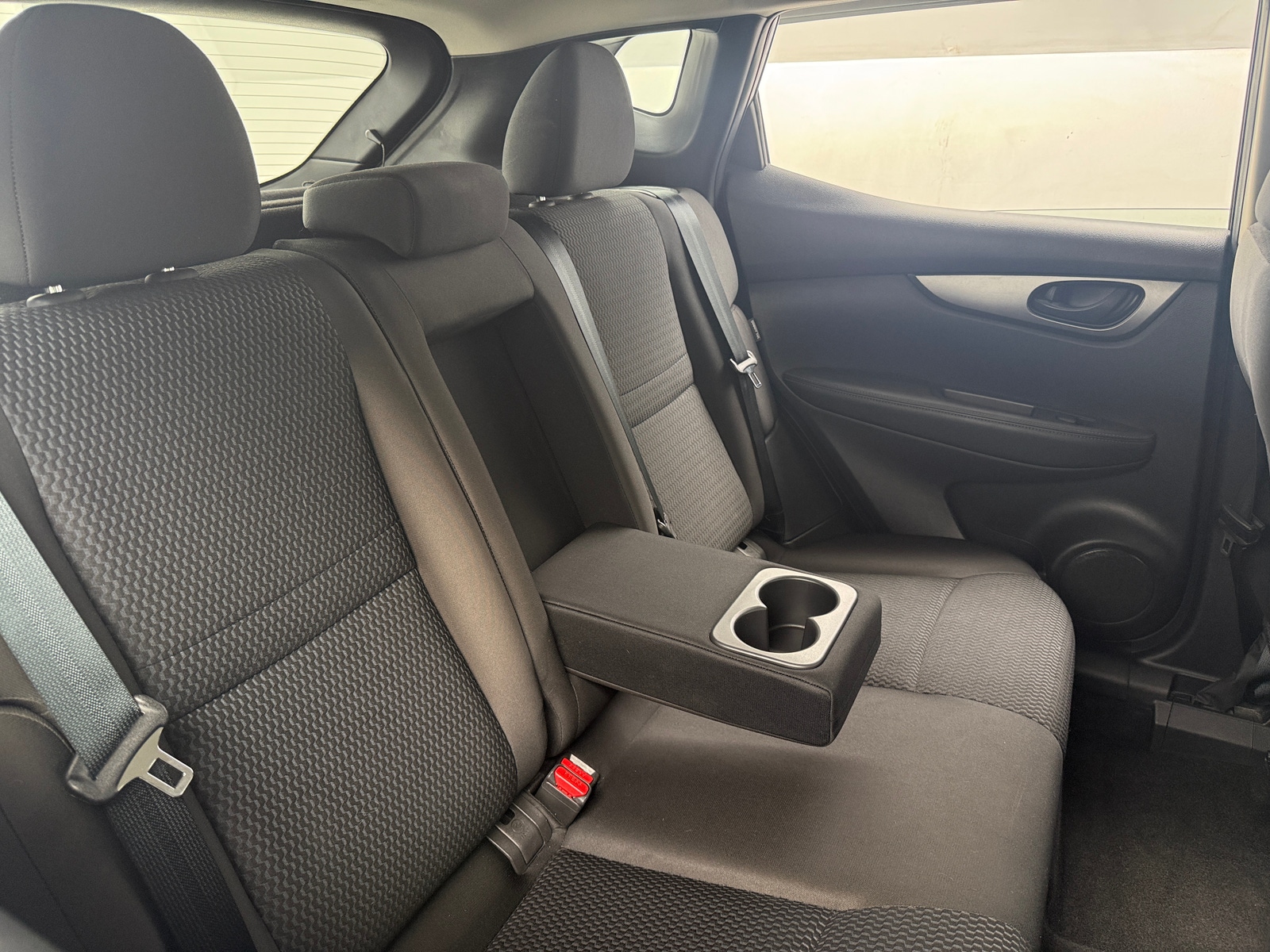 Thumbnail: 2020 Nissan Rogue Sport - 6