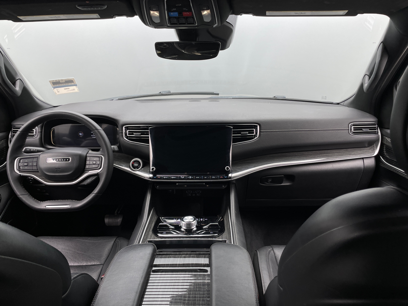 Thumbnail: 2022 Jeep Wagoneer - 3