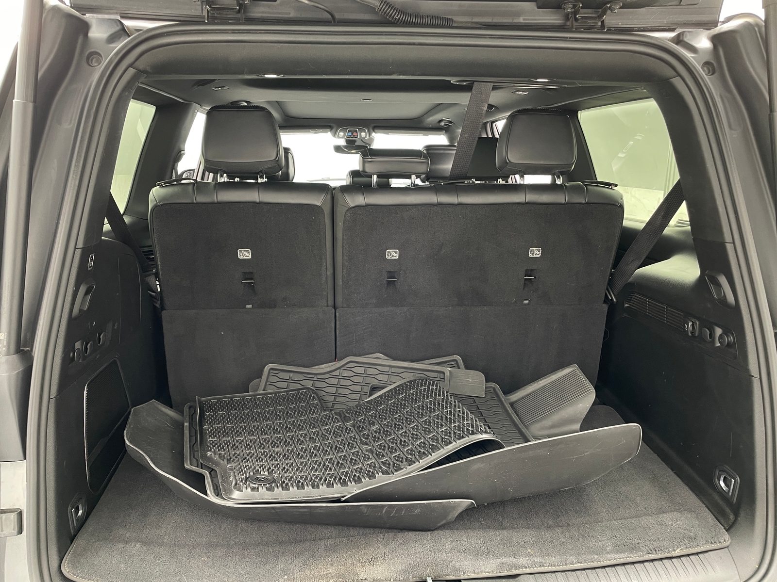 Thumbnail: 2022 Jeep Wagoneer - 7