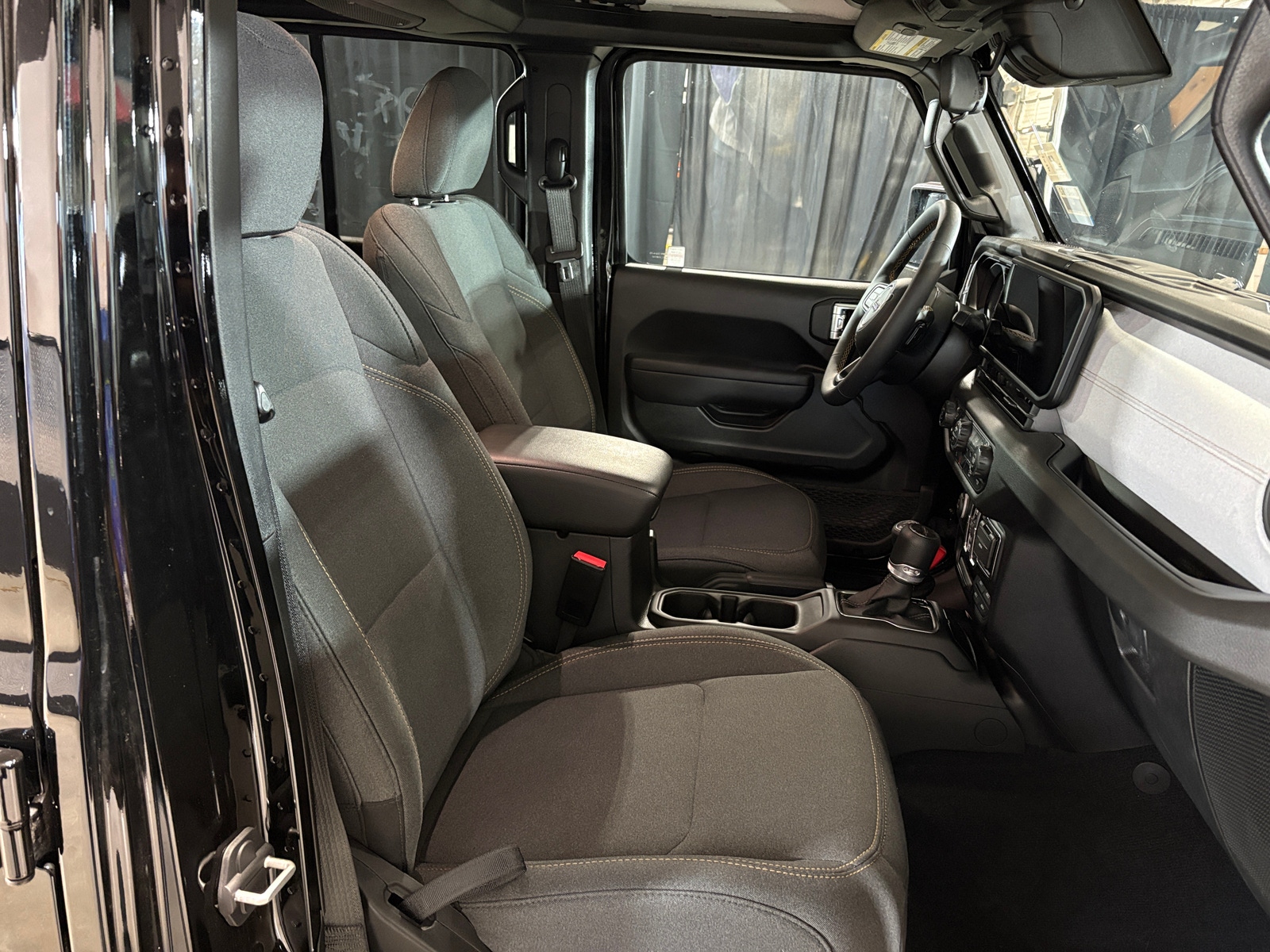 Thumbnail: 2024 Jeep Gladiator - 2