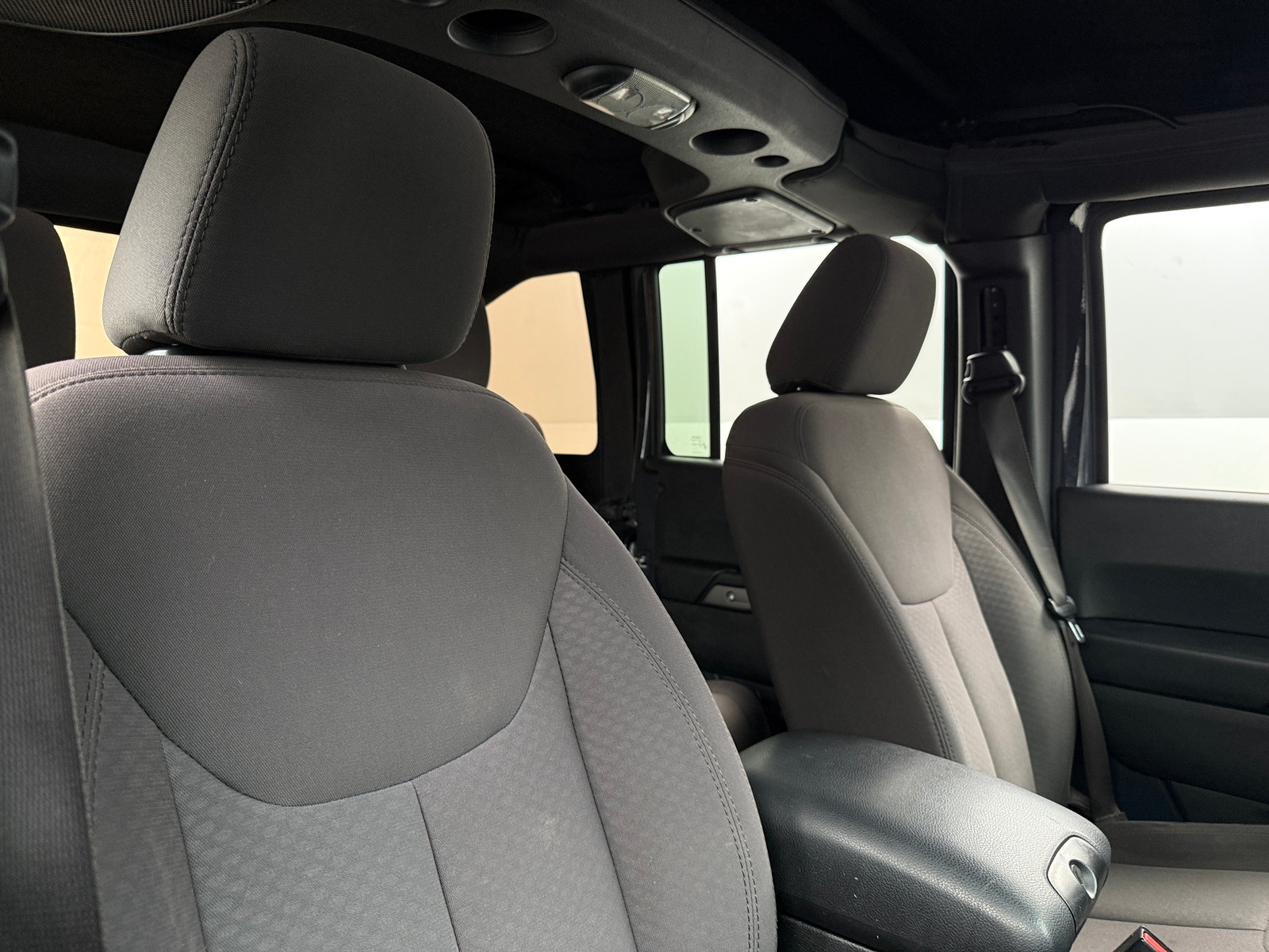 Thumbnail: 2017 Jeep Wrangler - 2