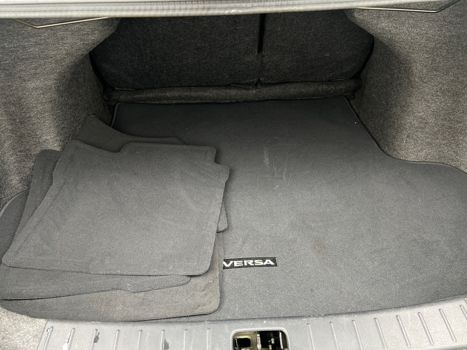 Thumbnail: 2016 Nissan Versa - 7