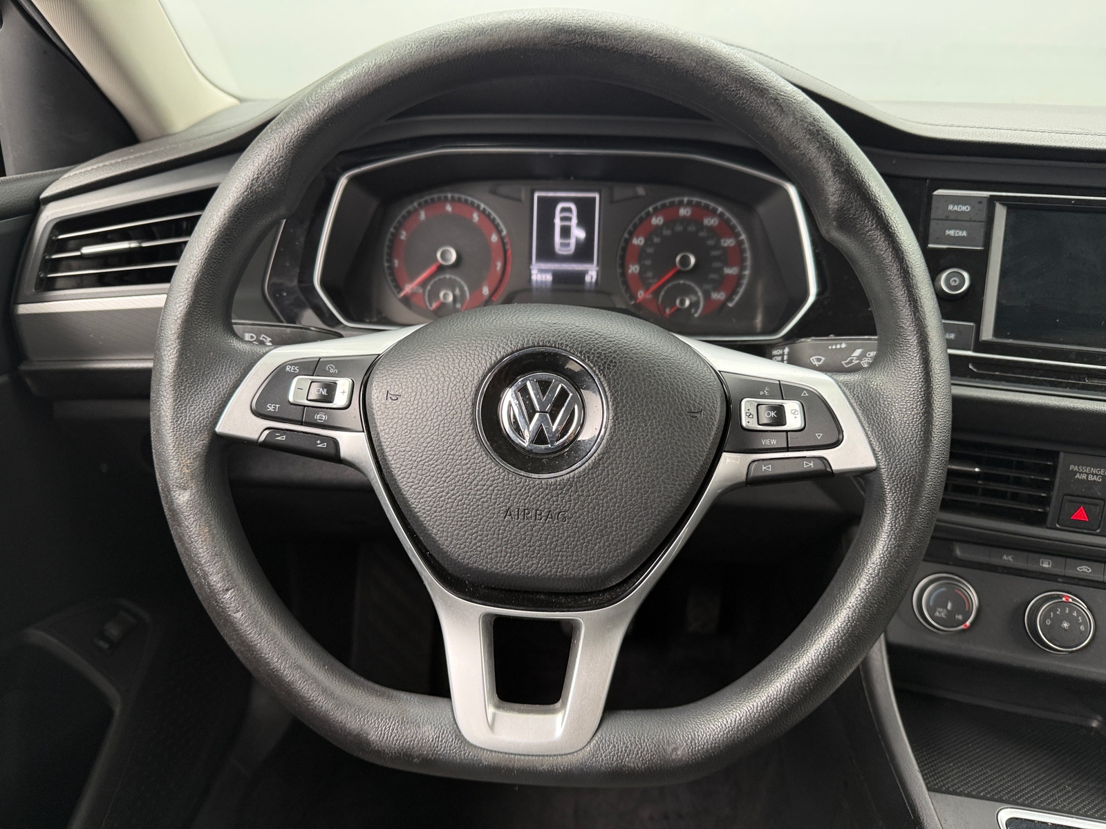 Thumbnail: 2019 Volkswagen Jetta - 5