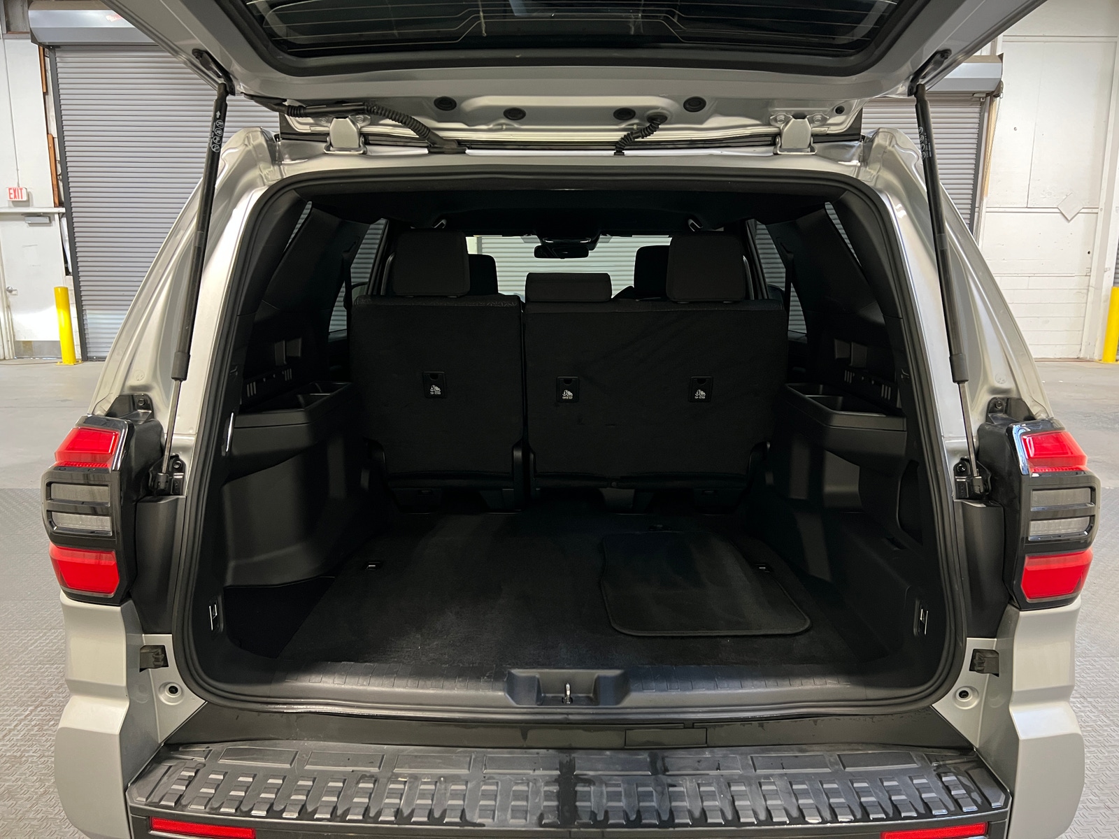 Thumbnail: 2025 Toyota 4Runner - 7