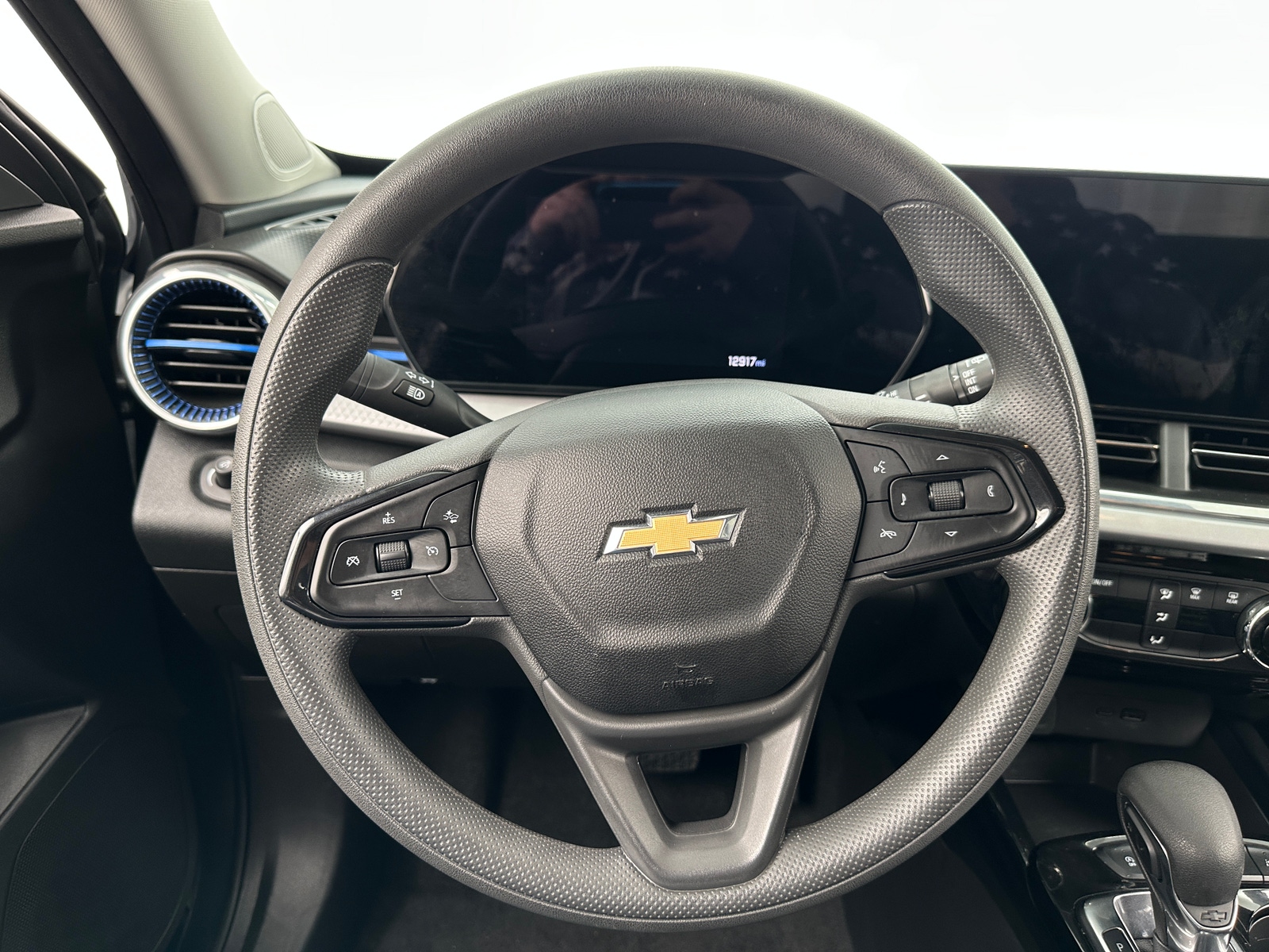 Thumbnail: 2025 Chevrolet Trax - 5