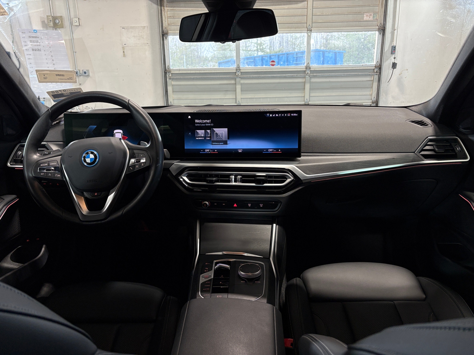 Thumbnail: 2023 BMW 3 Series - 2