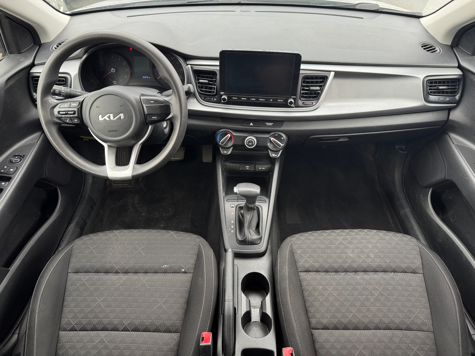 Thumbnail: 2022 Kia Rio - 3