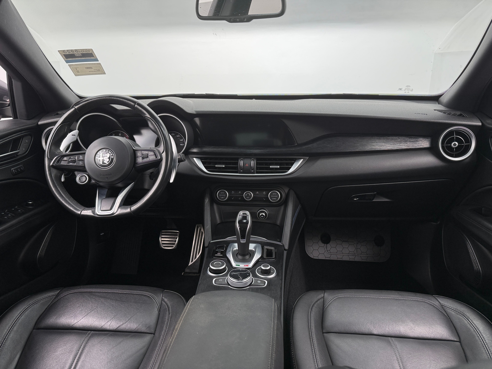 Thumbnail: 2022 Alfa Romeo Stelvio - 2