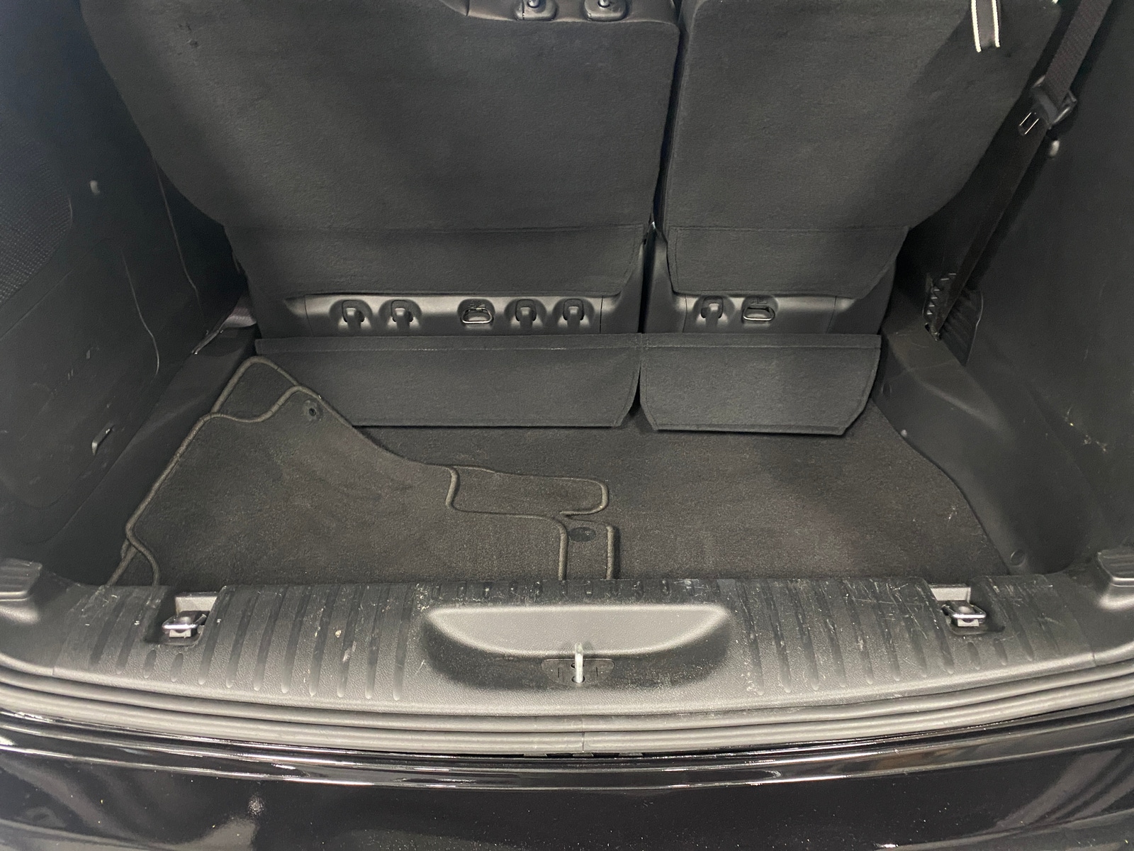 Thumbnail: 2023 Chrysler Pacifica - 6