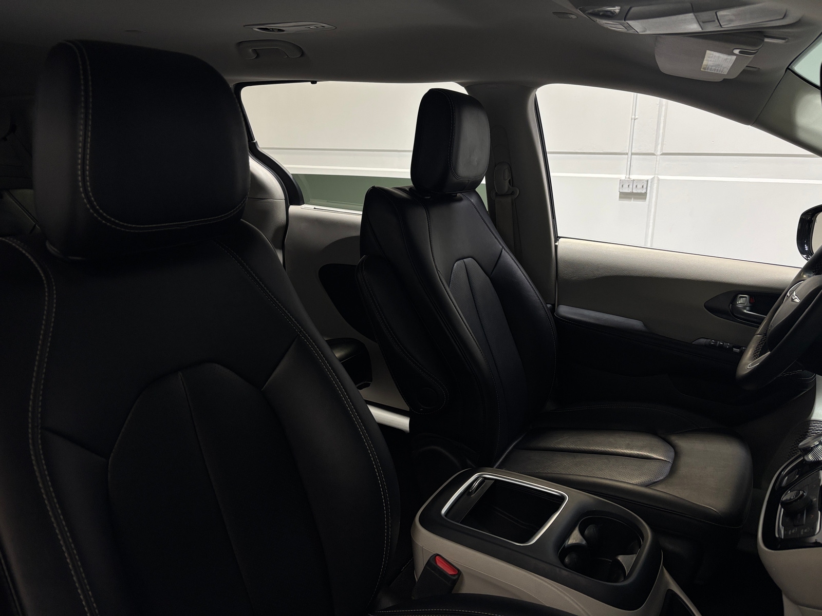 Thumbnail: 2024 Chrysler Pacifica - 2