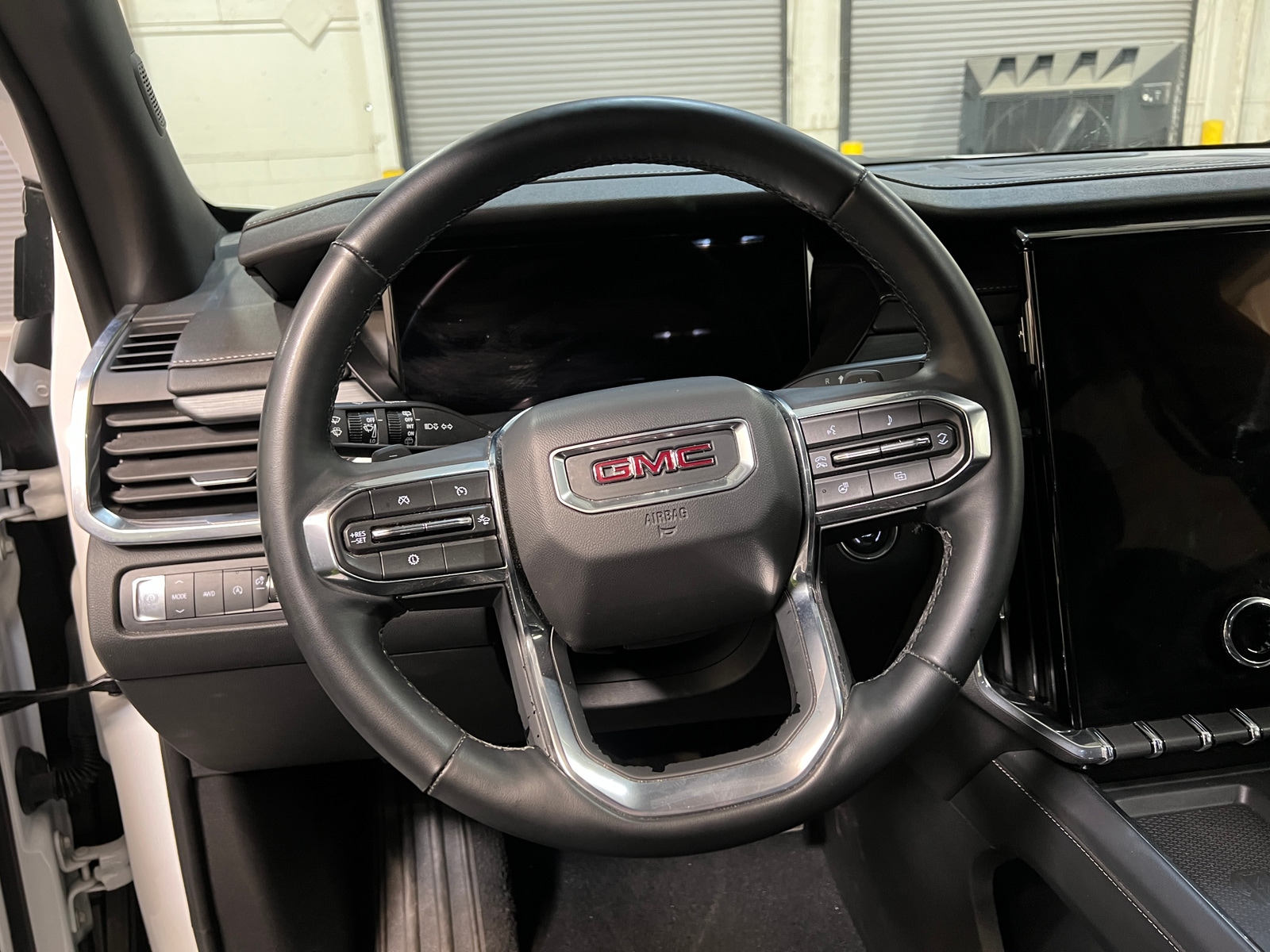 Thumbnail: 2024 GMC Acadia - 4