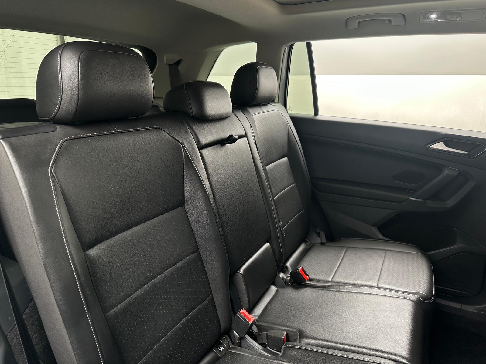 Thumbnail: 2018 Volkswagen Tiguan - 5