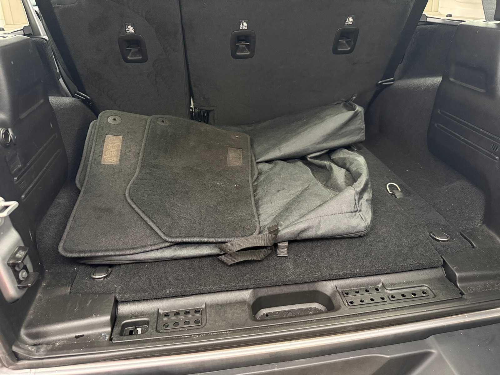 Thumbnail: 2019 Jeep Wrangler - 7