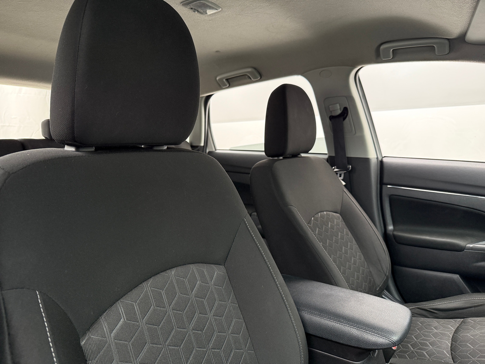 Thumbnail: 2021 Mitsubishi Outlander Sport - 2