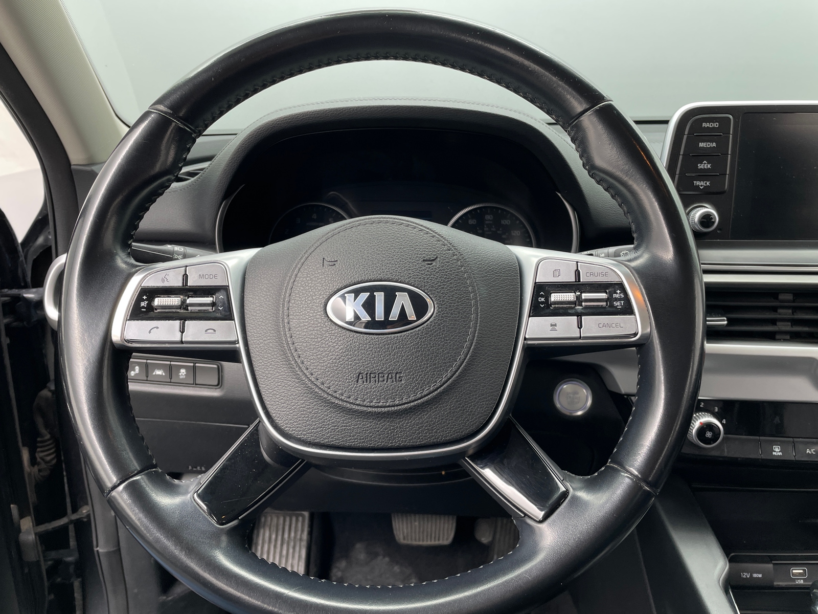 Thumbnail: 2020 Kia Telluride - 4