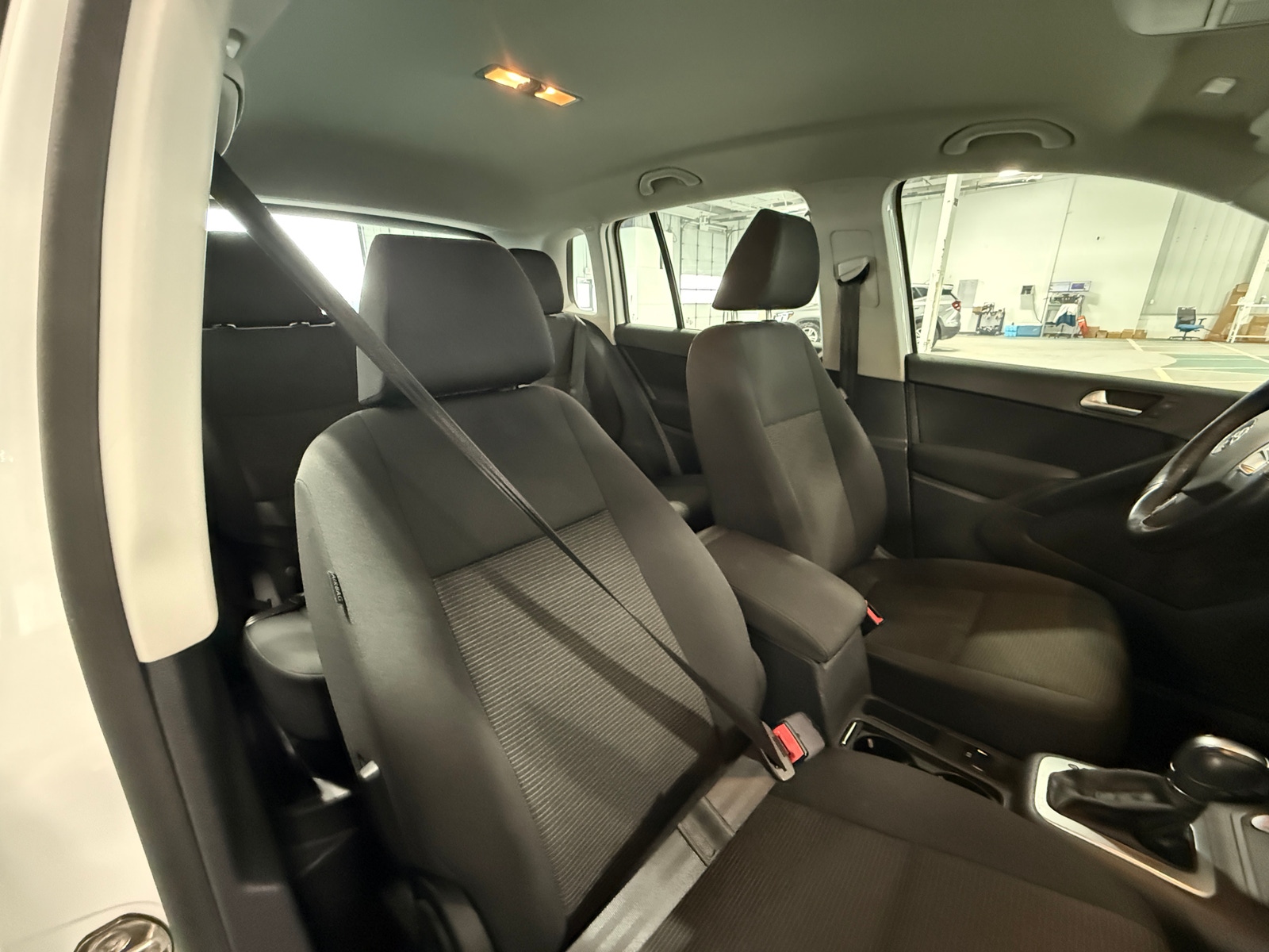 Thumbnail: 2017 Volkswagen Tiguan - 2