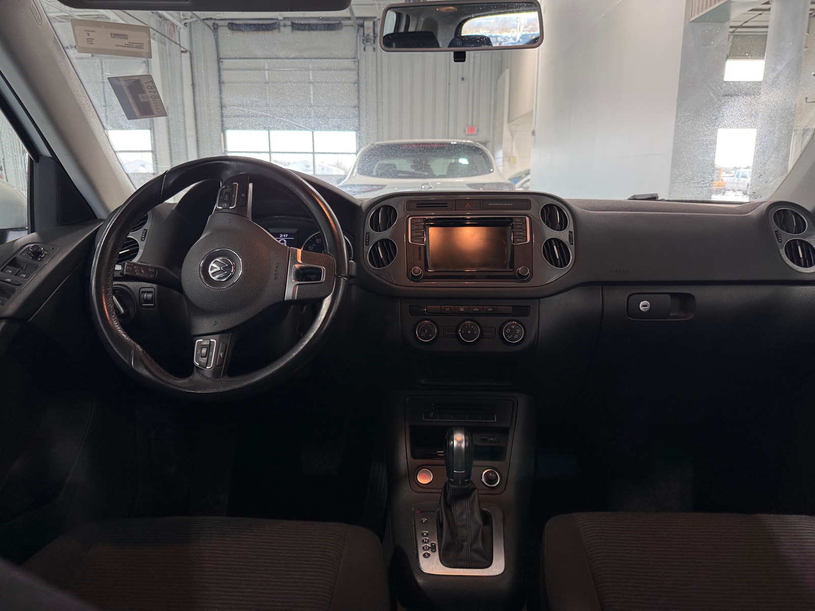 Thumbnail: 2017 Volkswagen Tiguan - 3