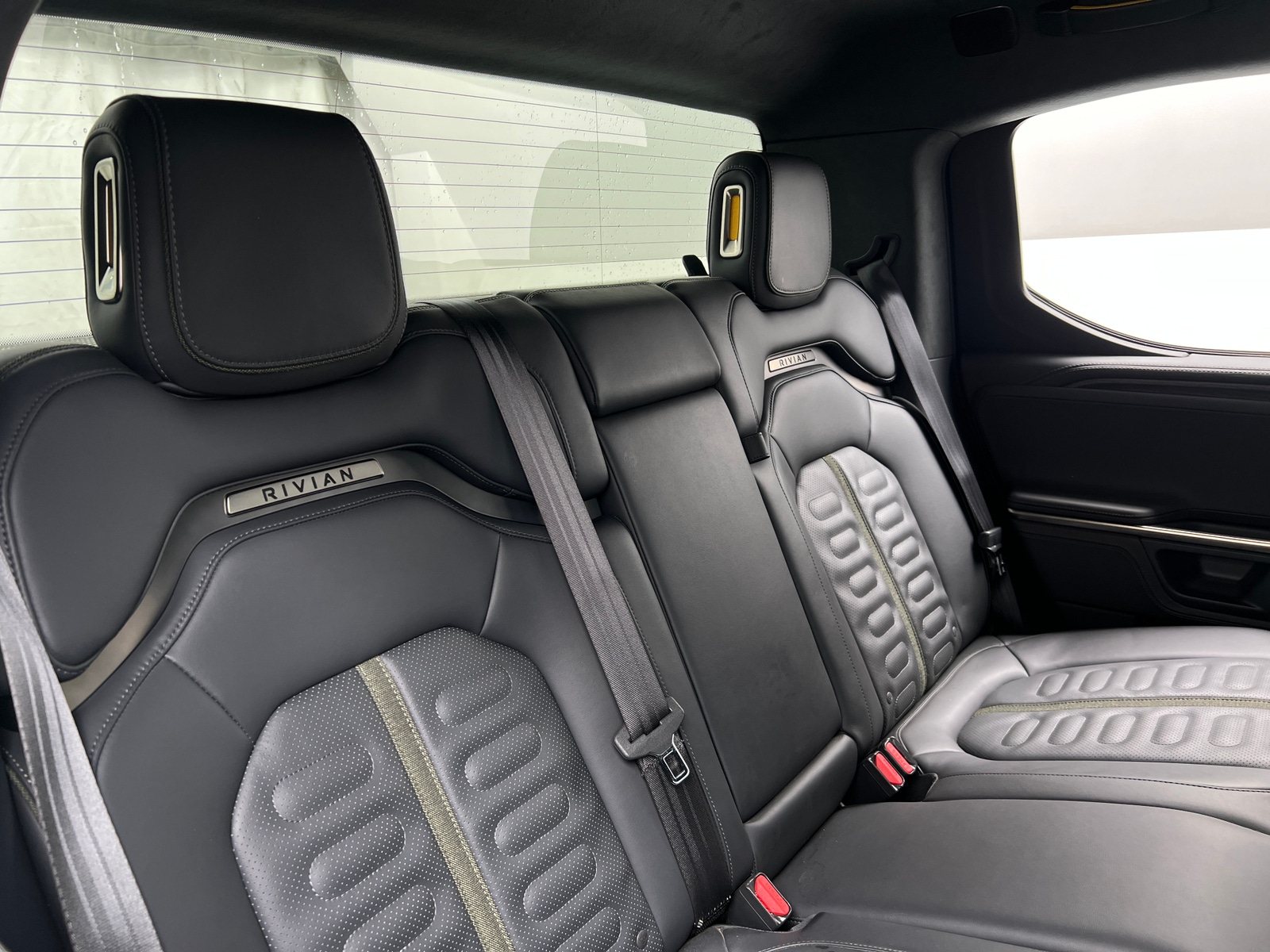 Thumbnail: 2022 Rivian R1T - 5
