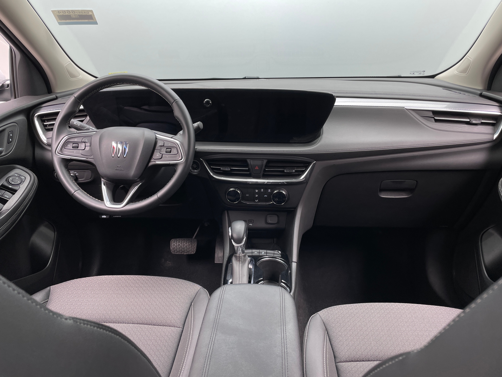 Thumbnail: 2025 Buick Encore GX - 3