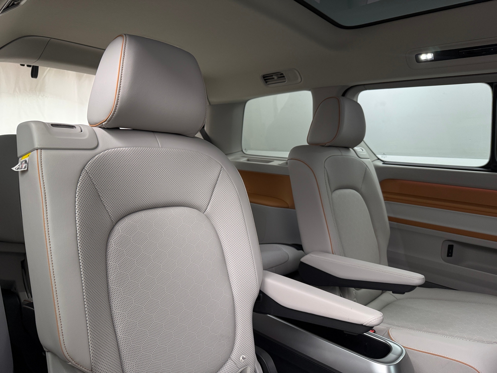 Thumbnail: 2025 Volkswagen ID.Buzz - 5