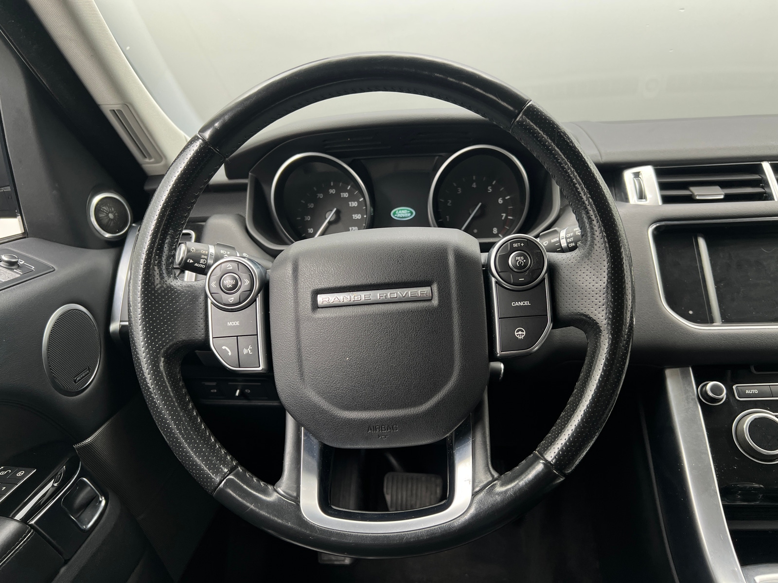 Thumbnail: 2016 Land Rover Range Rover Sport - 4