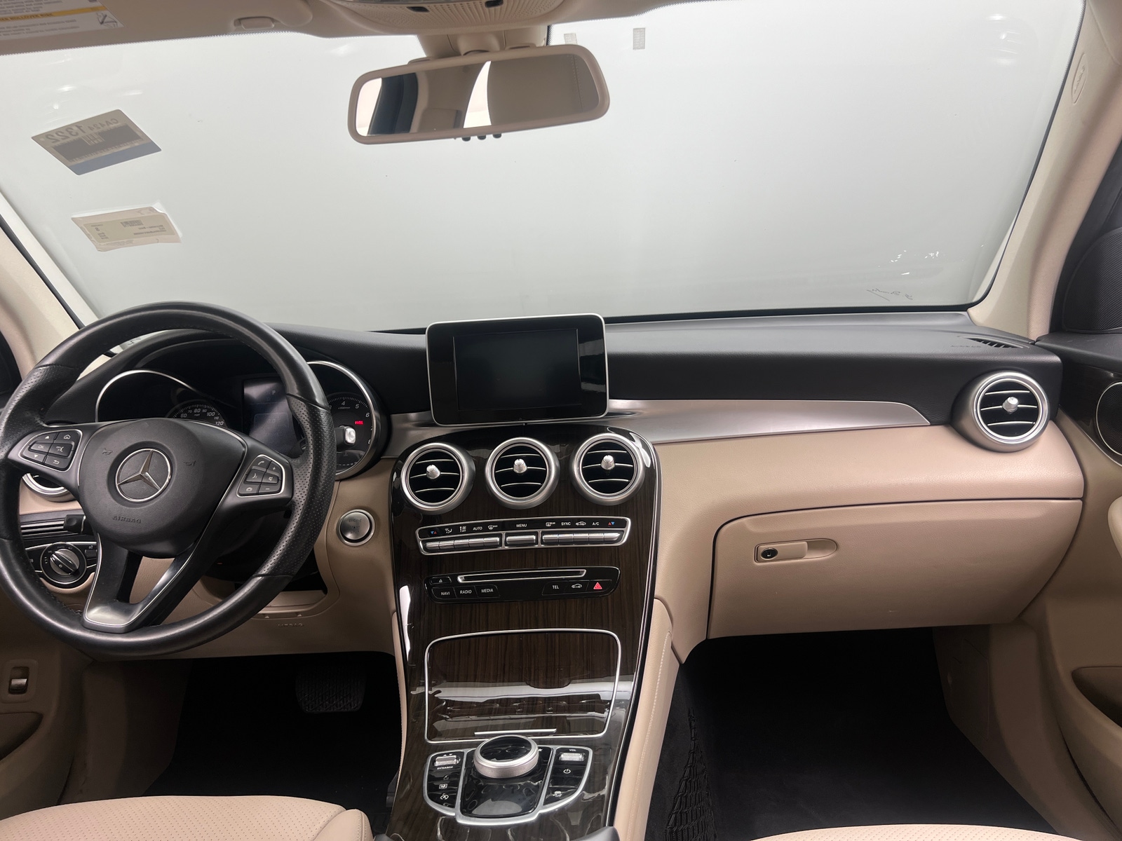 Thumbnail: 2019 Mercedes-Benz GLC - 2