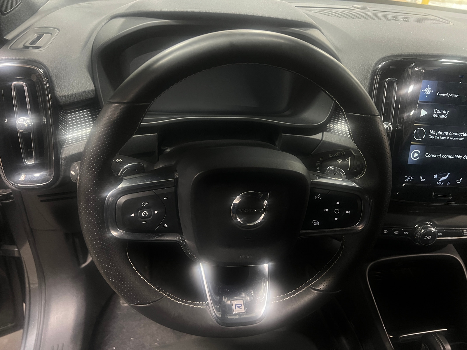 Thumbnail: 2019 Volvo XC40 - 5