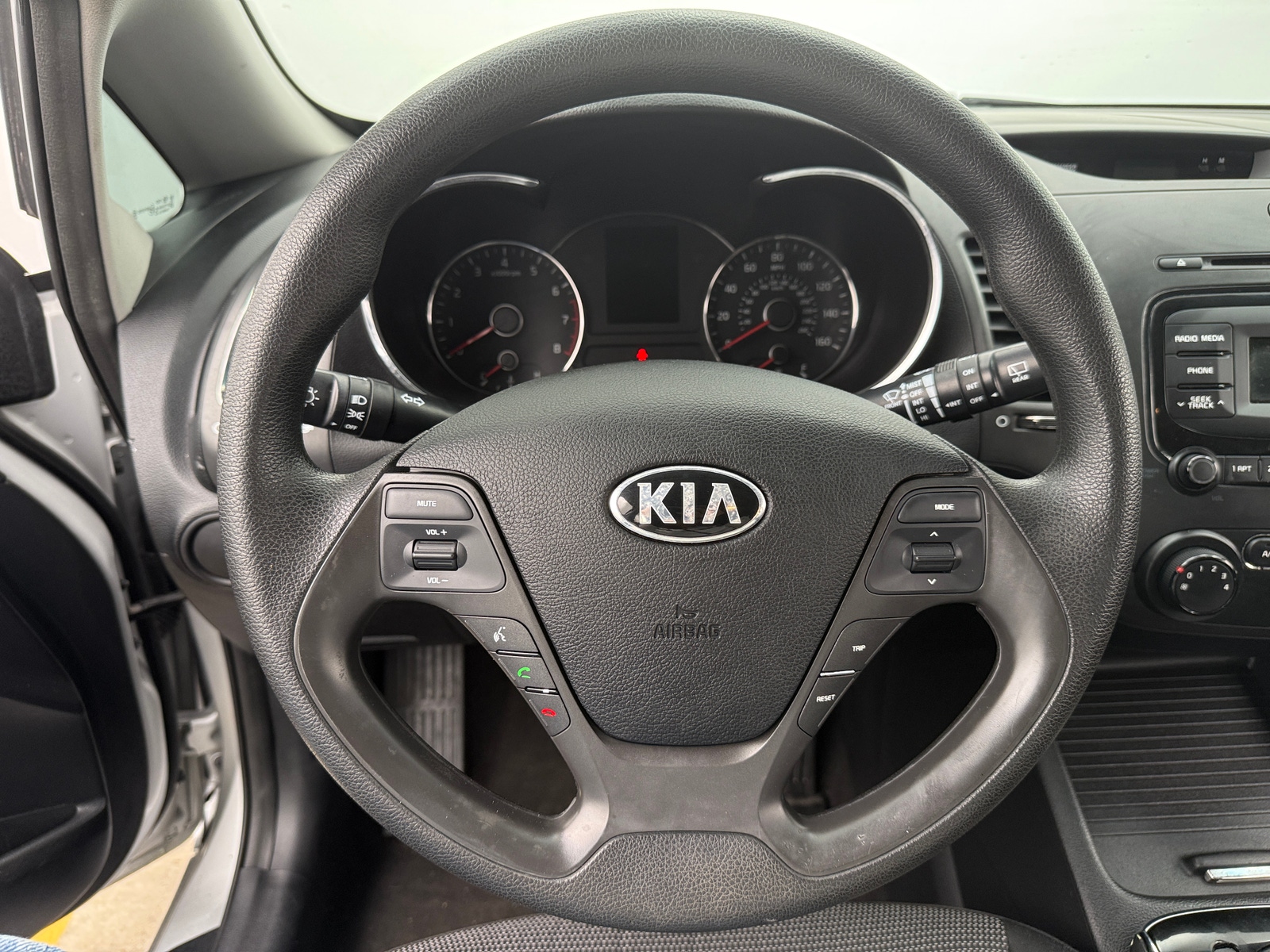 Thumbnail: 2017 Kia Forte - 5