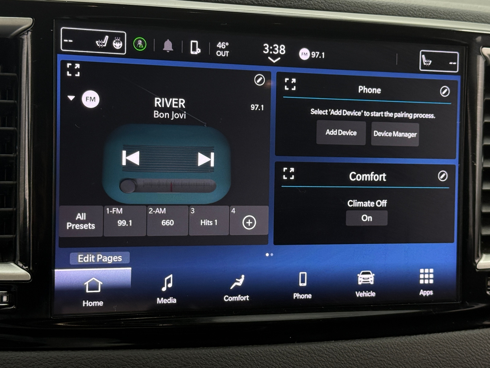 Thumbnail: 2024 Chrysler Pacifica - 3