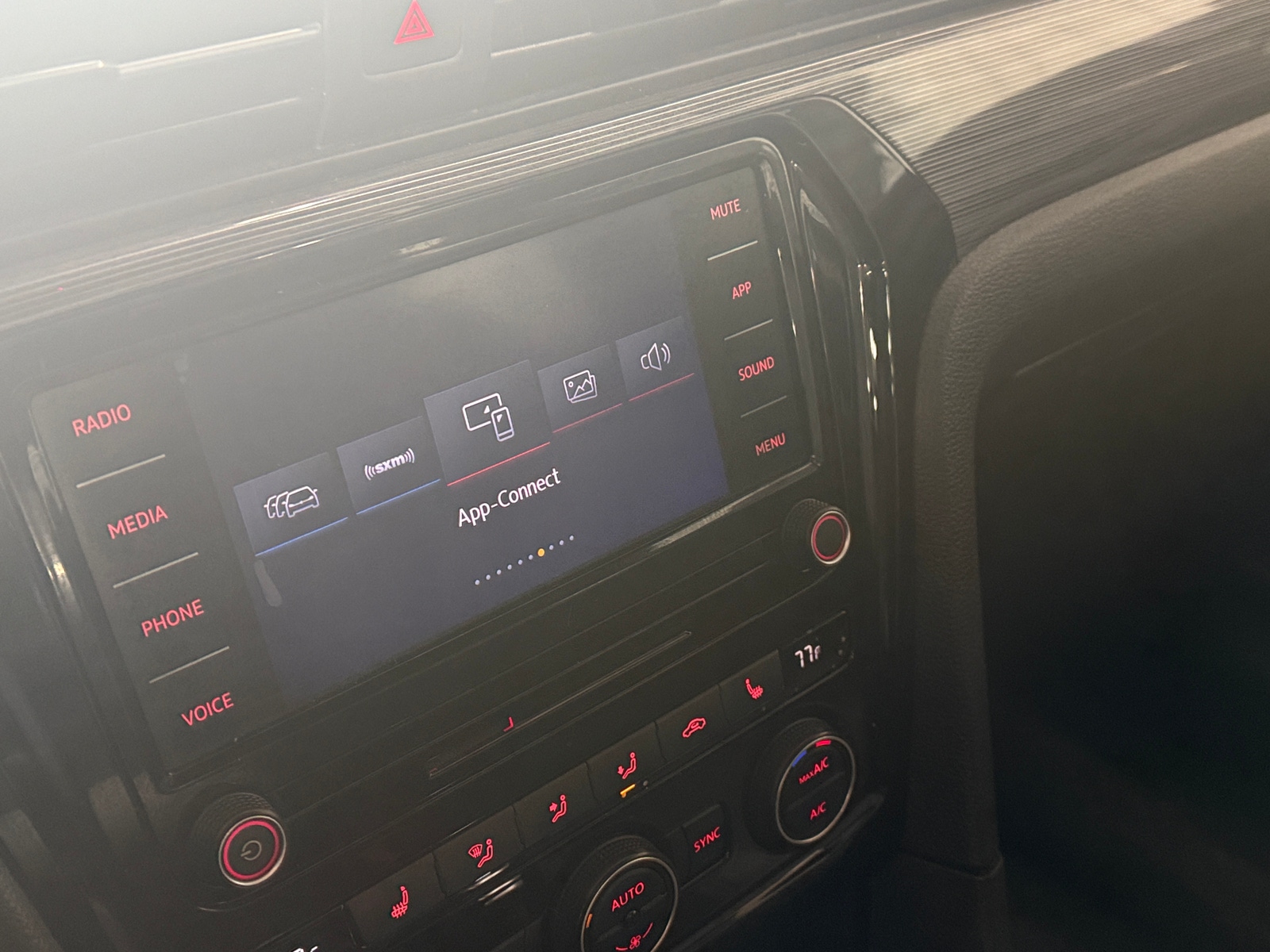 Thumbnail: 2021 Volkswagen Passat - 3