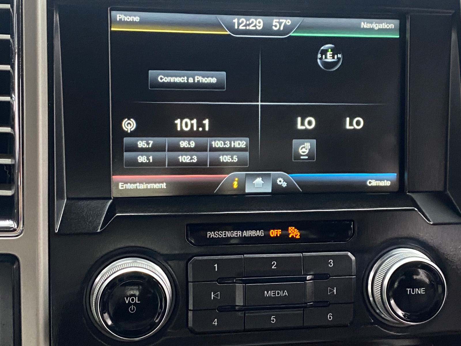 Thumbnail: 2015 Ford Econoline - 3