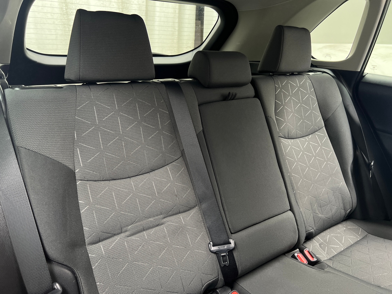 Thumbnail: 2021 Toyota RAV4 - 6