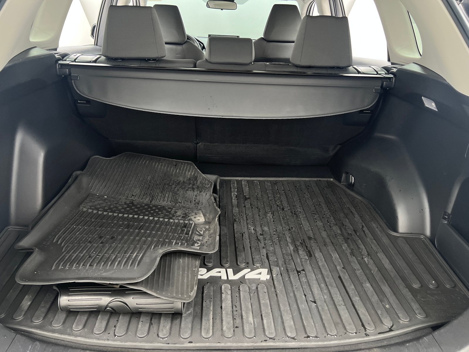 Thumbnail: 2021 Toyota RAV4 - 7