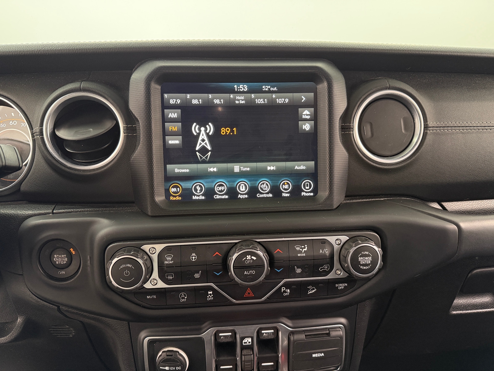 Thumbnail: 2018 Jeep Wrangler - 3