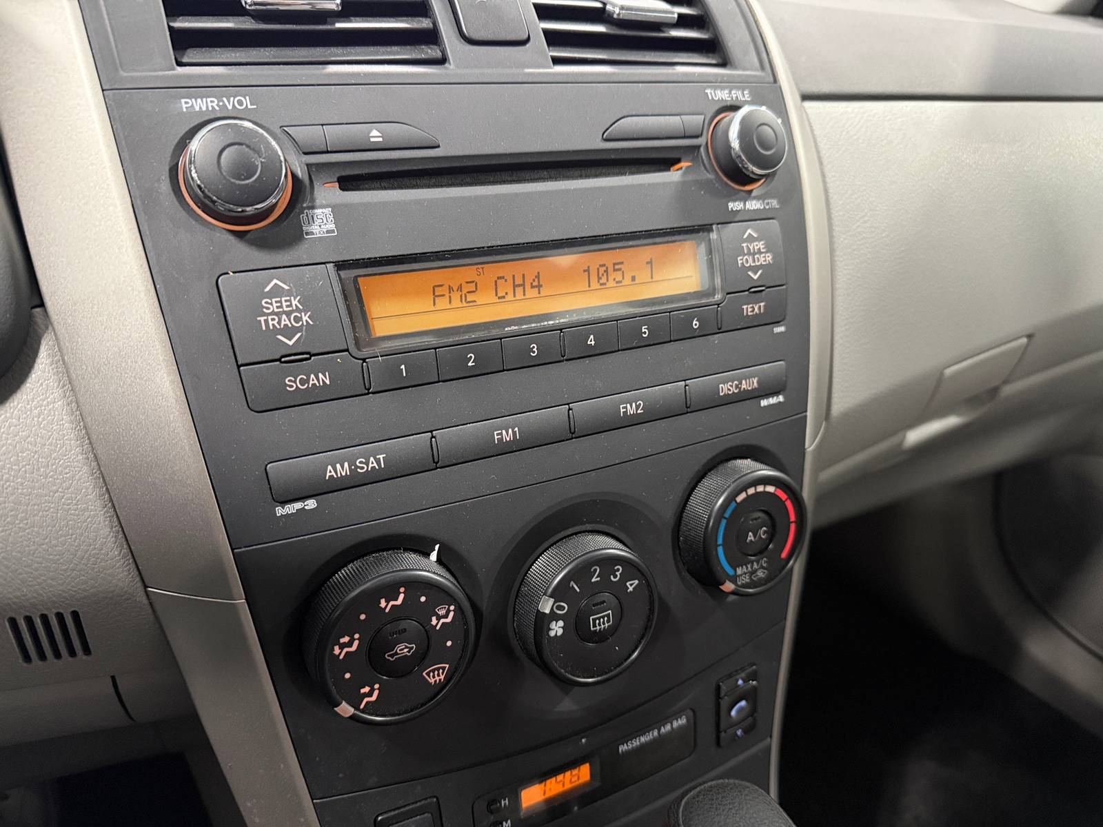 Thumbnail: 2010 Toyota Corolla - 4