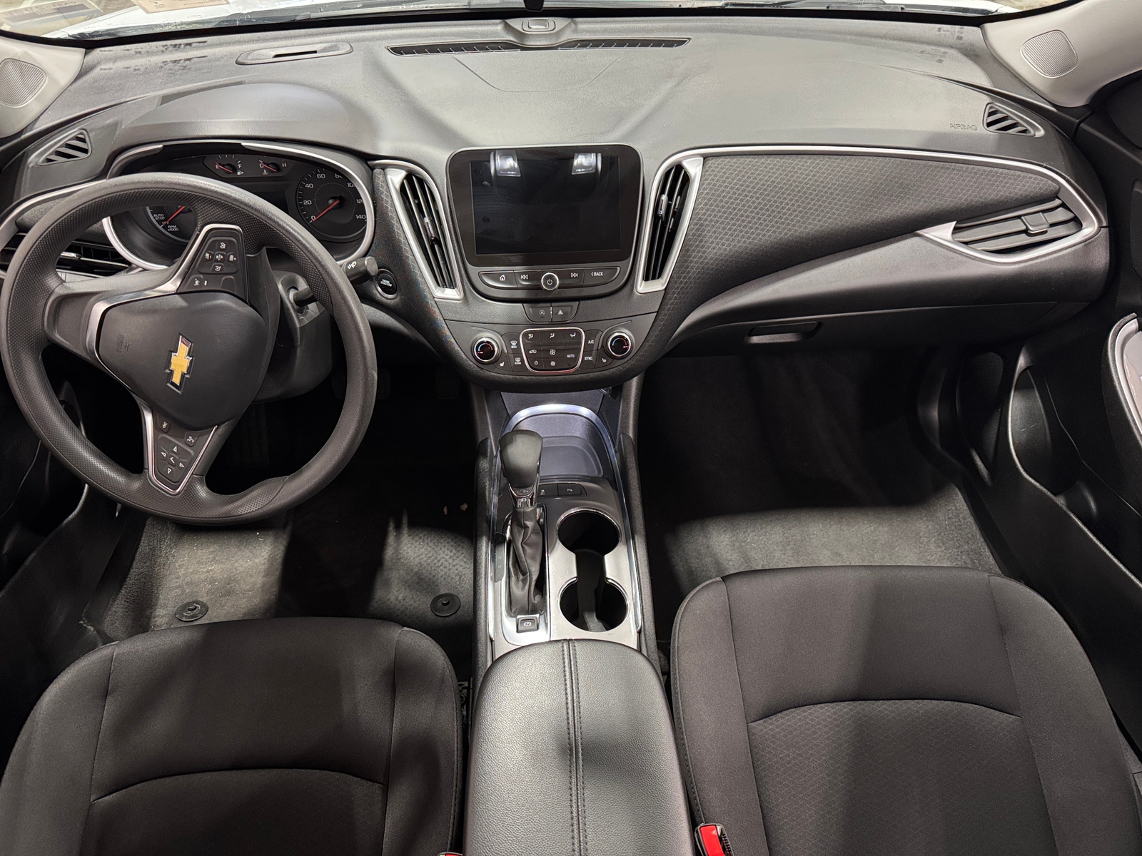 Thumbnail: 2024 Chevrolet Malibu - 3