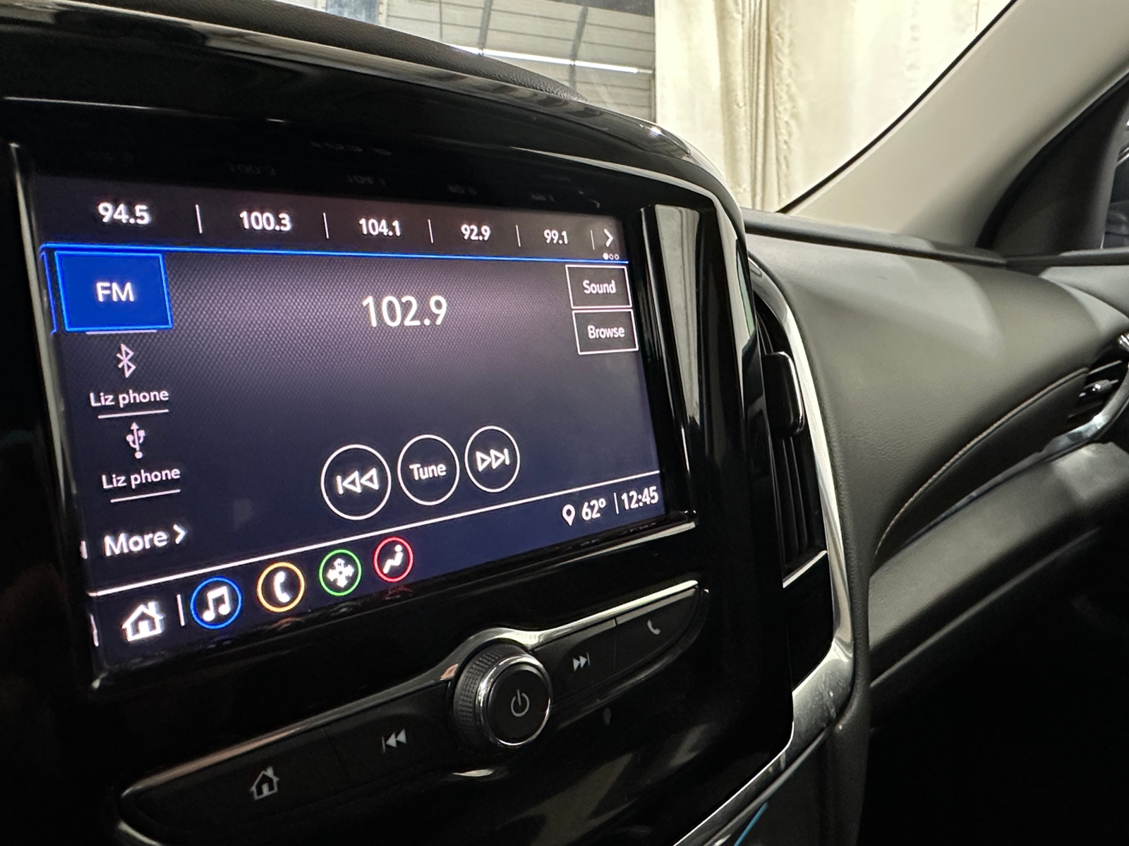 Thumbnail: 2021 Chevrolet Traverse - 4