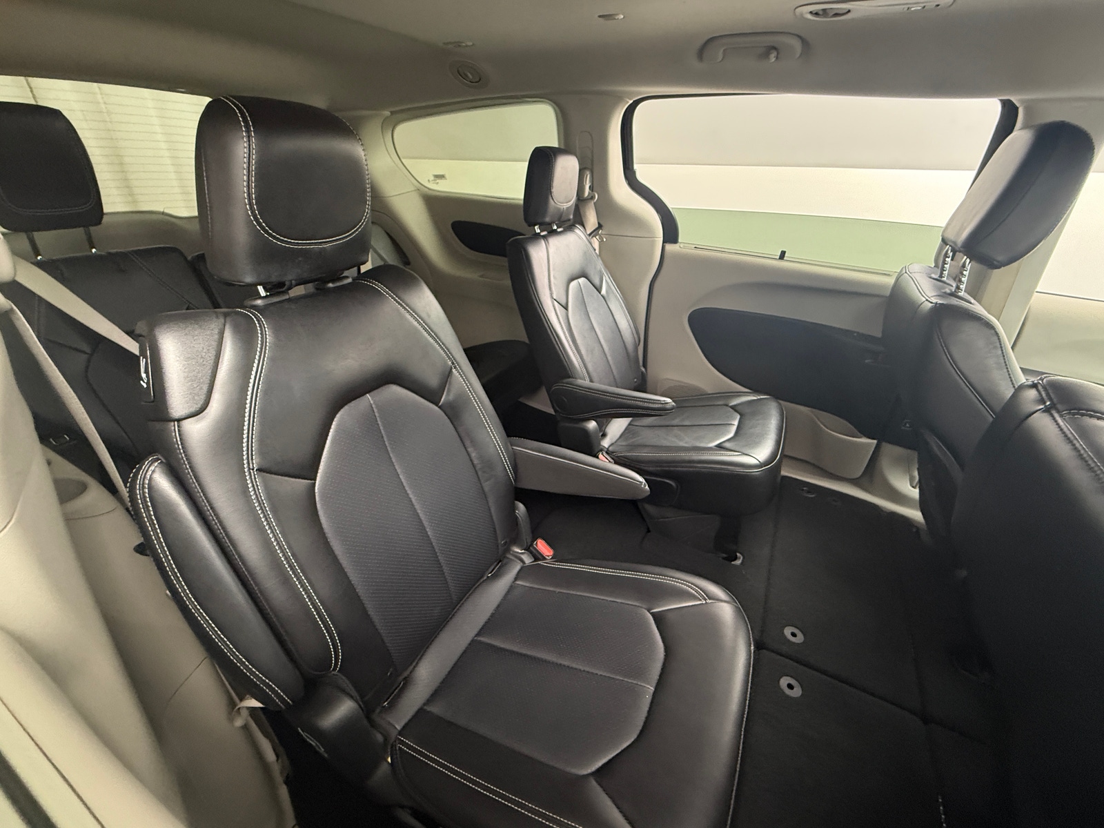 Thumbnail: 2024 Chrysler Pacifica - 5