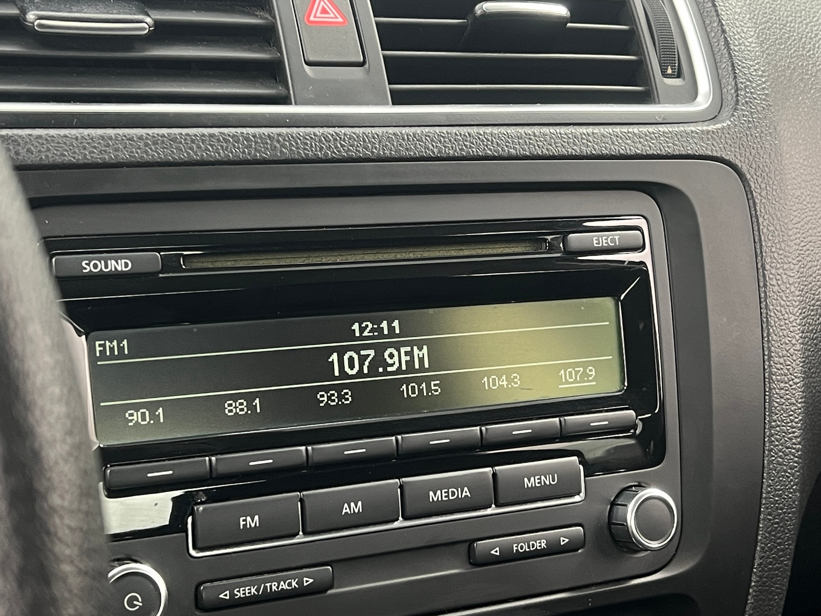 Thumbnail: 2014 Volkswagen Jetta - 4