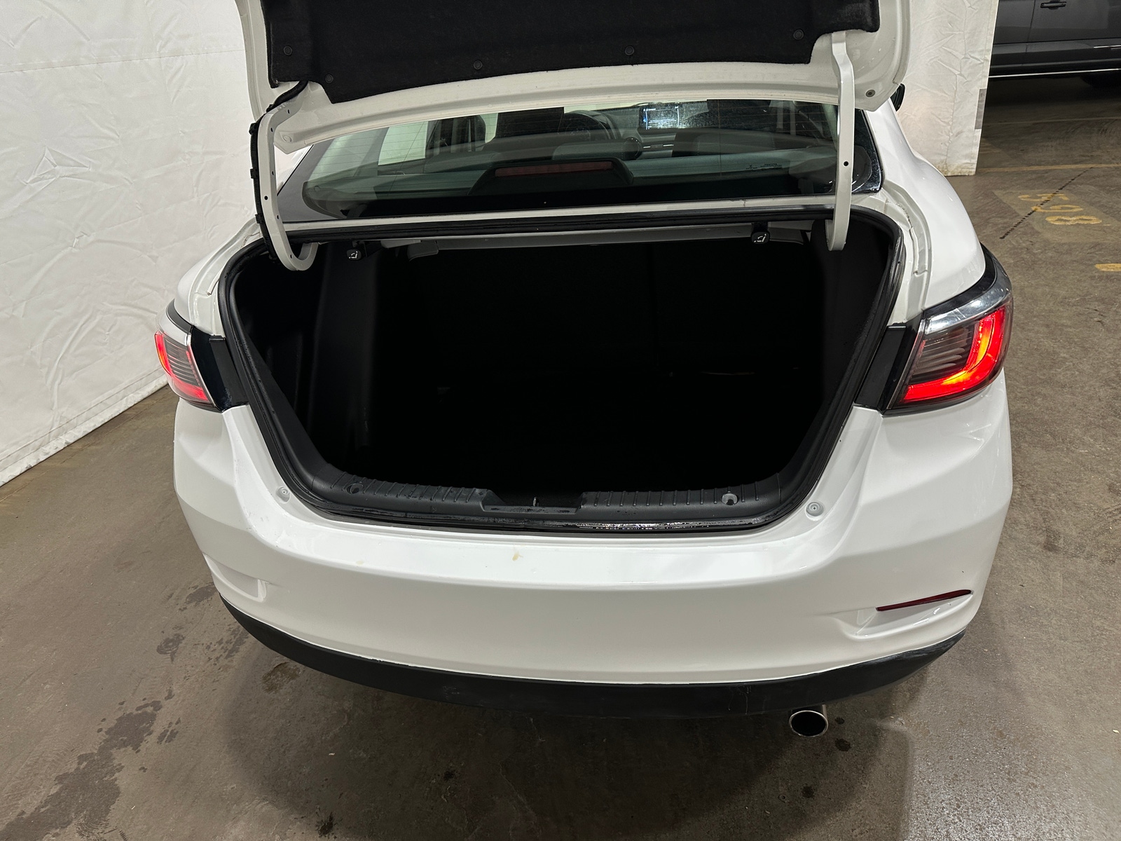 Thumbnail: 2019 Toyota Yaris - 7